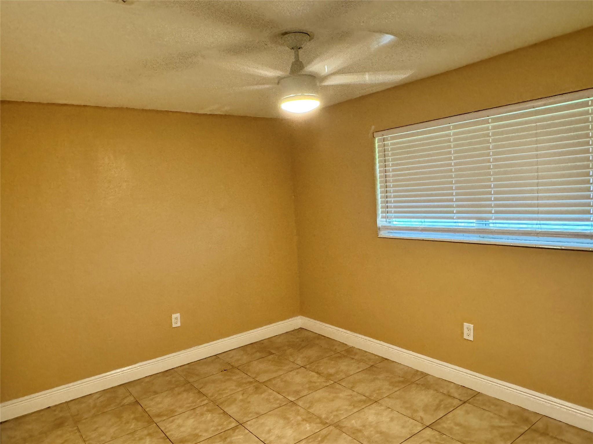 2091 Oleander Drive Property Photo 12