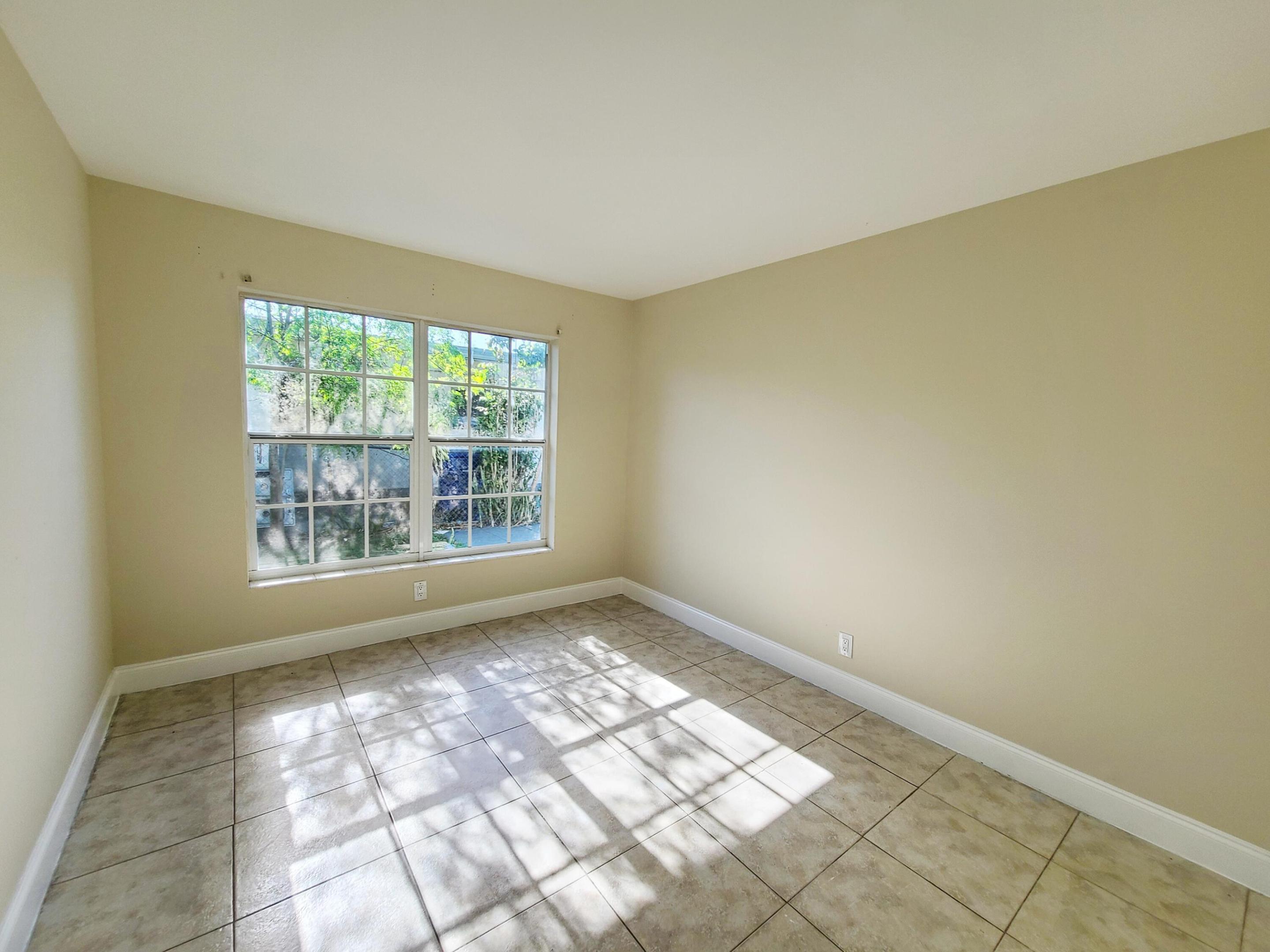 420 Blue Heron Boulevard 2 Property Photo 2