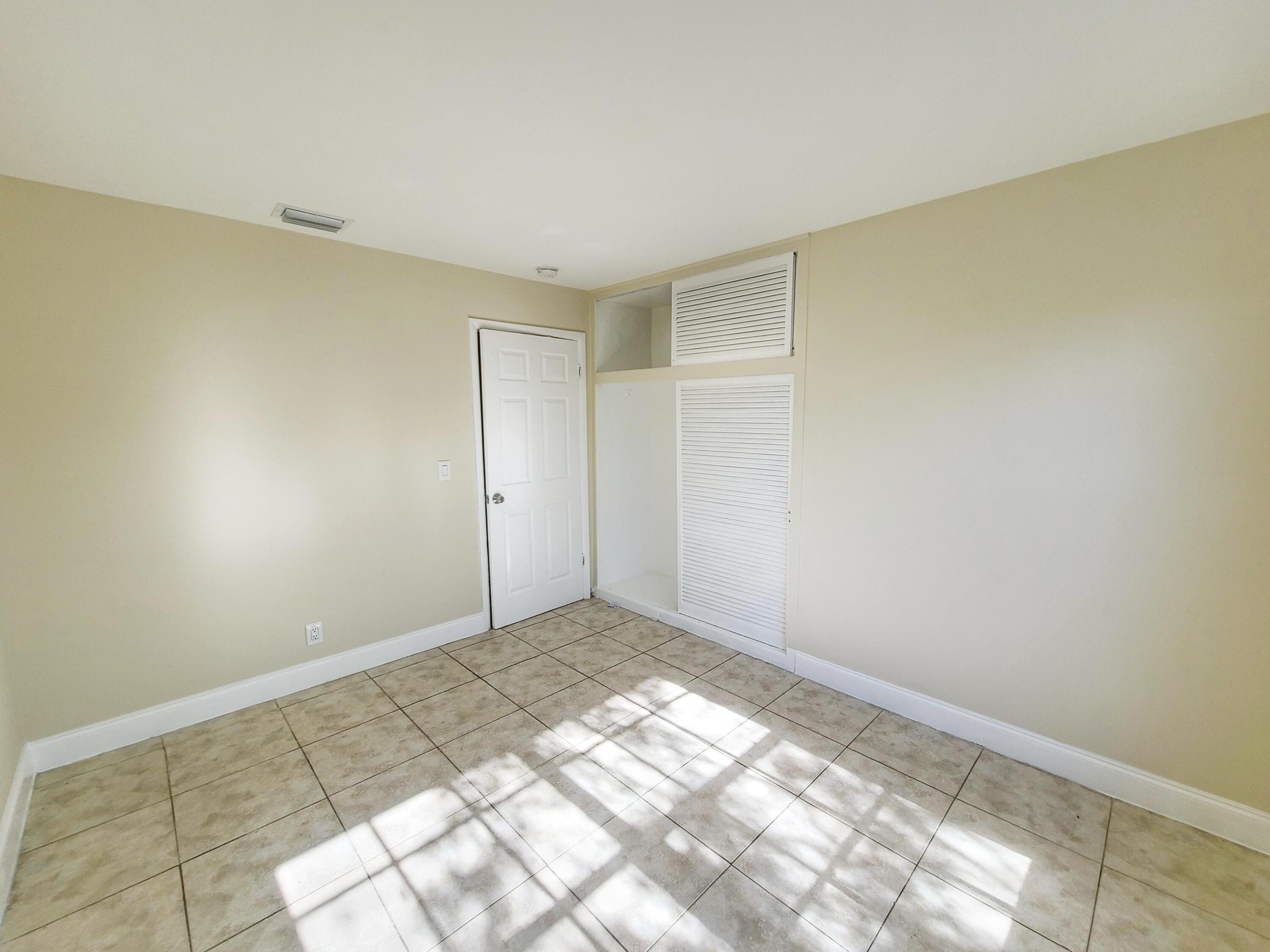 420 Blue Heron Boulevard 2 Property Photo 3