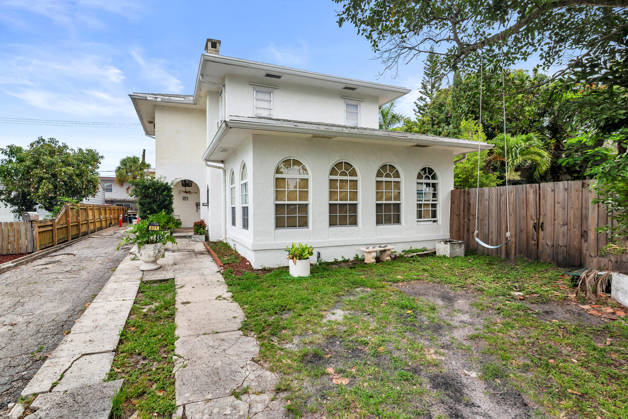 821 Omar Road Property Photo 2