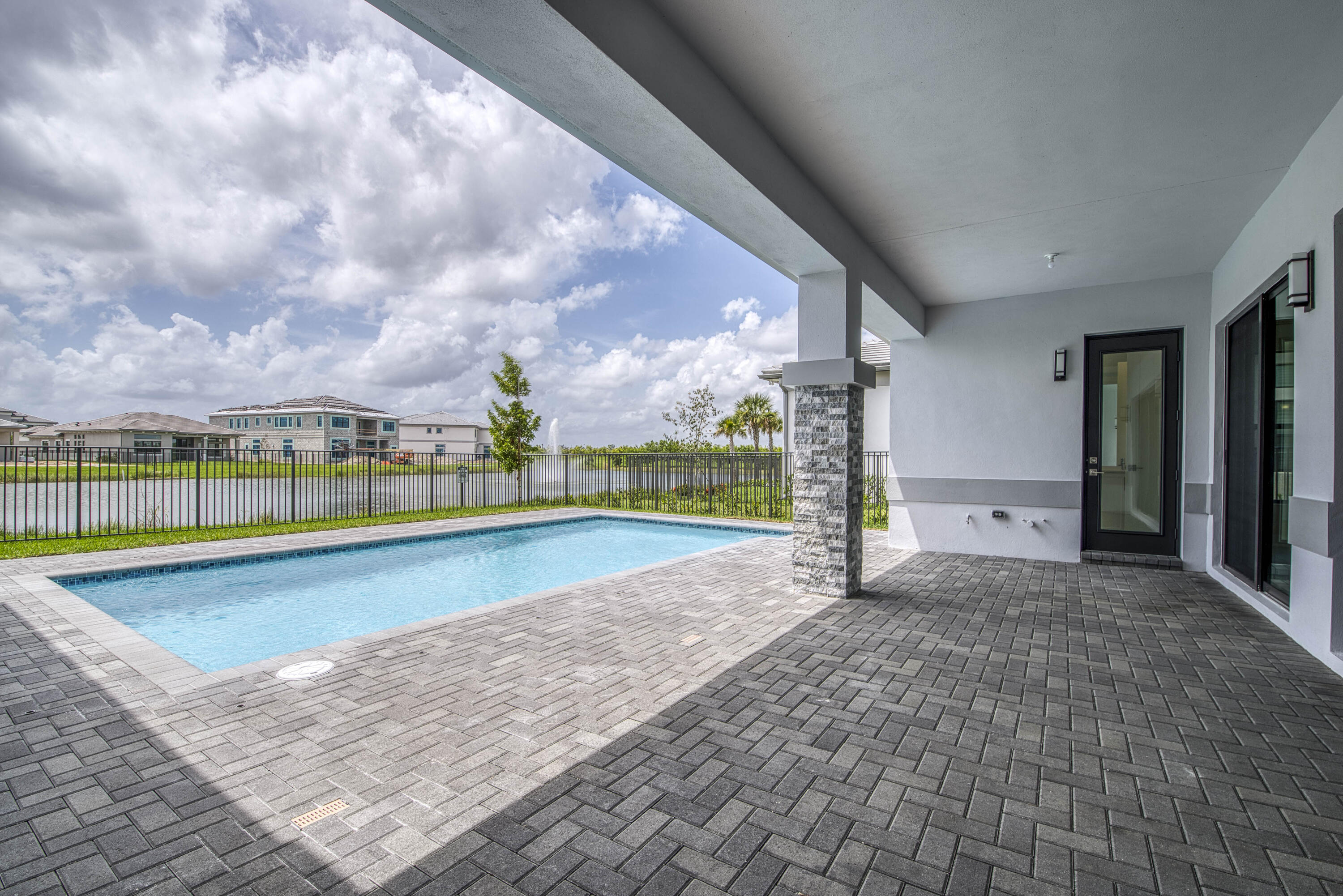 13559 Nesting Pines Way Property Photo 4