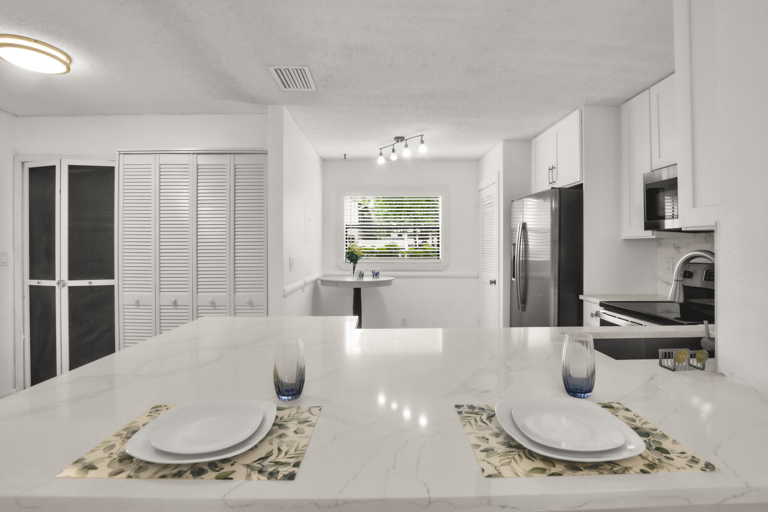 2112 Nw 45th Avenue Property Photo 4