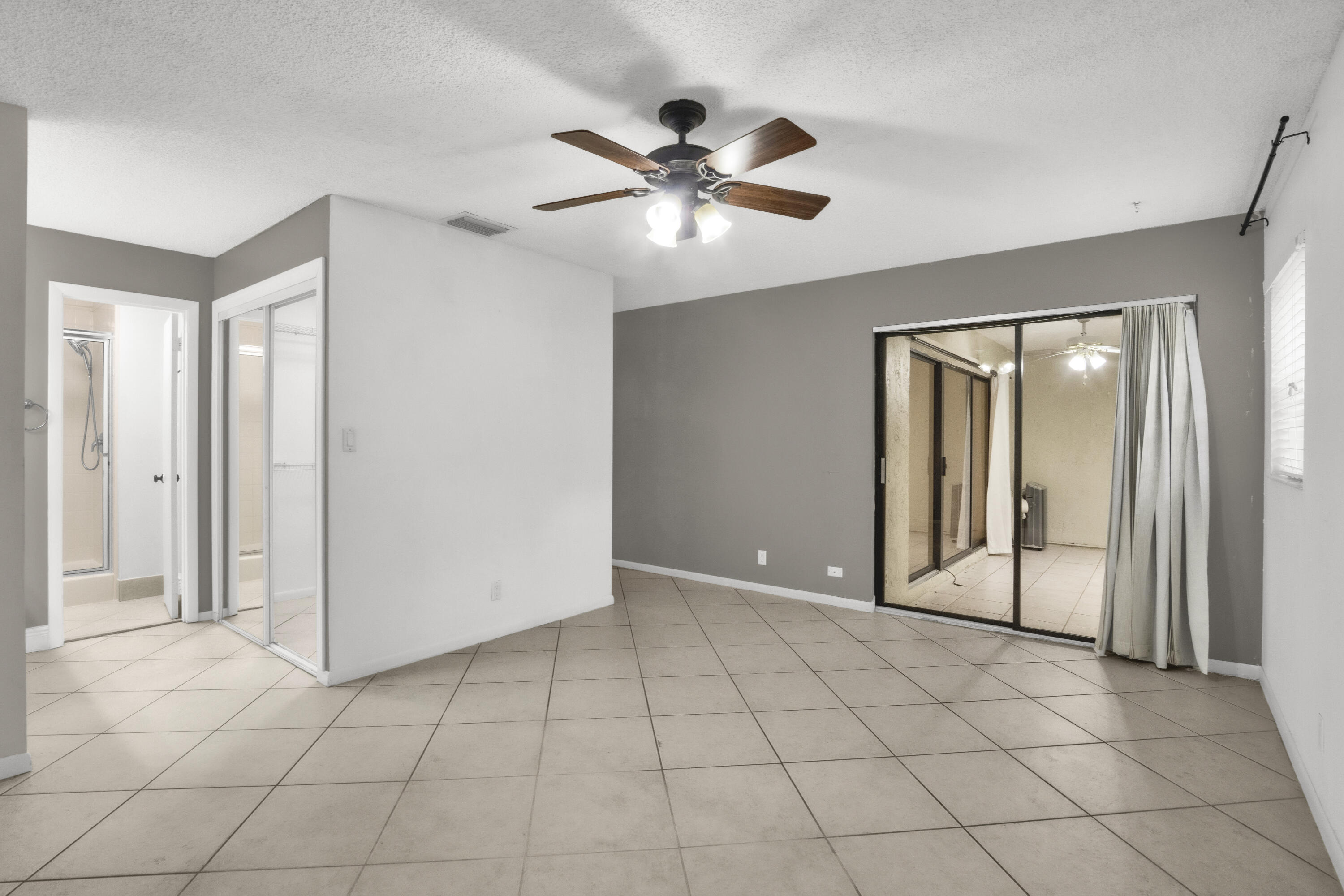 2112 Nw 45th Avenue Property Photo 9