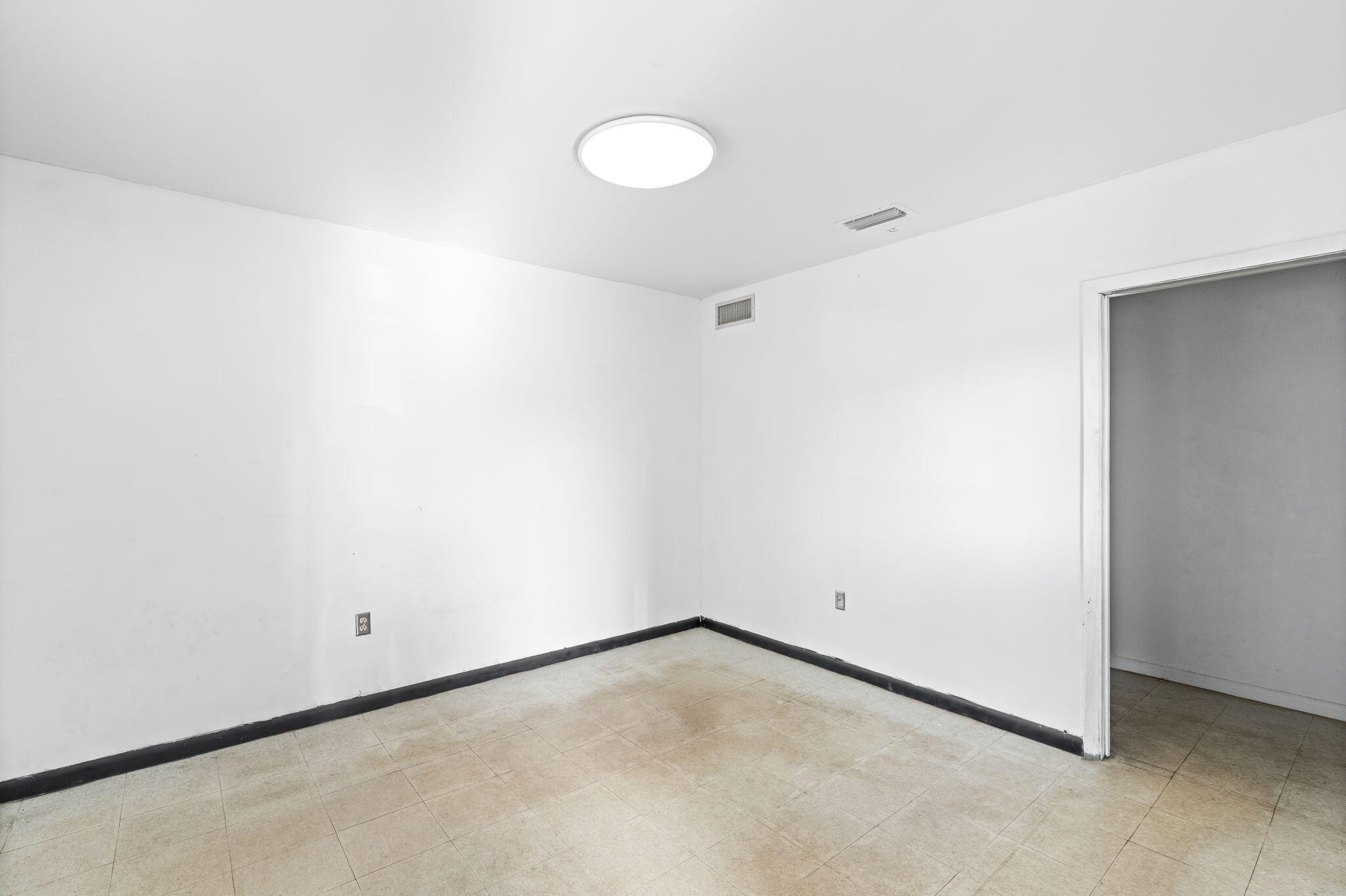 270 Sw 33rd Street Property Photo 16