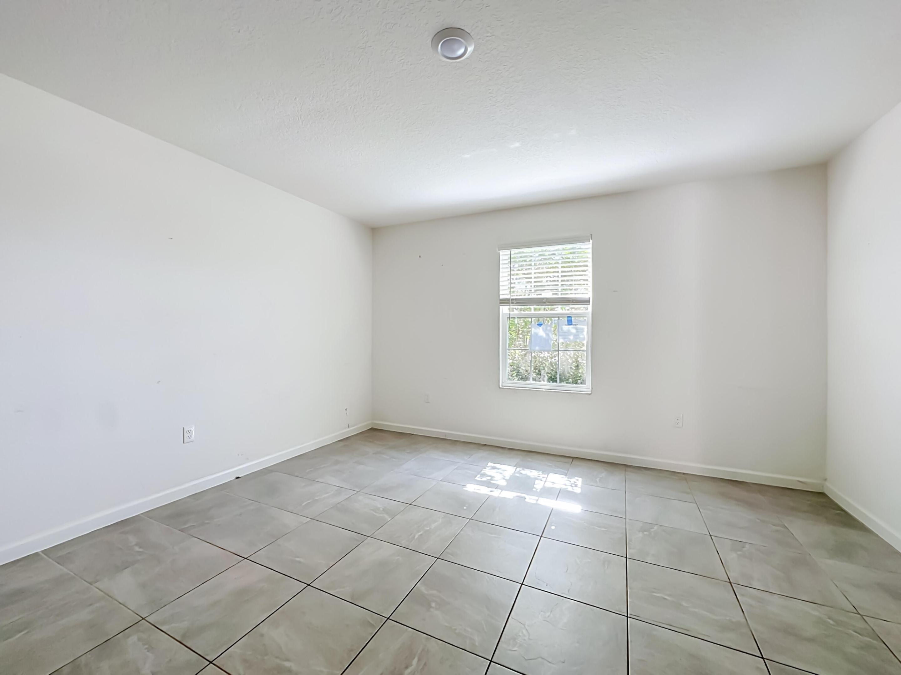 8650 W Lake George Cir W W Property Photo 7