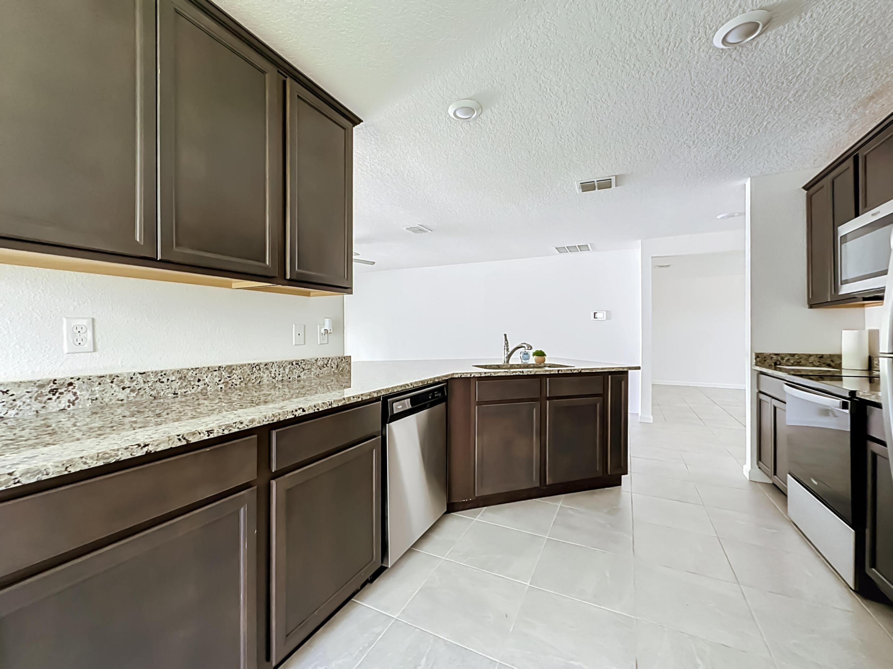 8650 W Lake George Cir W W Property Photo 12