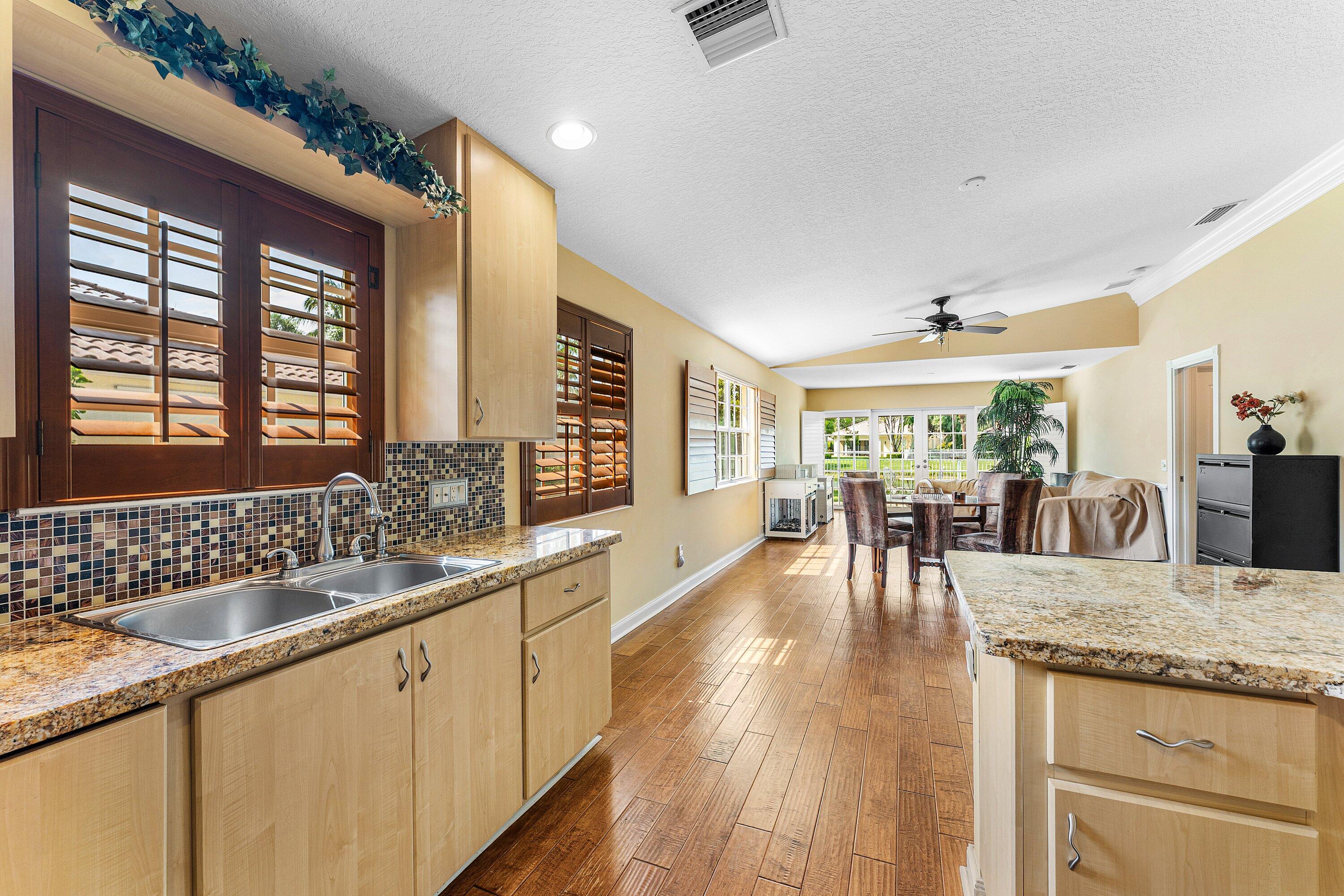 8413 Cozumel Lane Property Photo 8