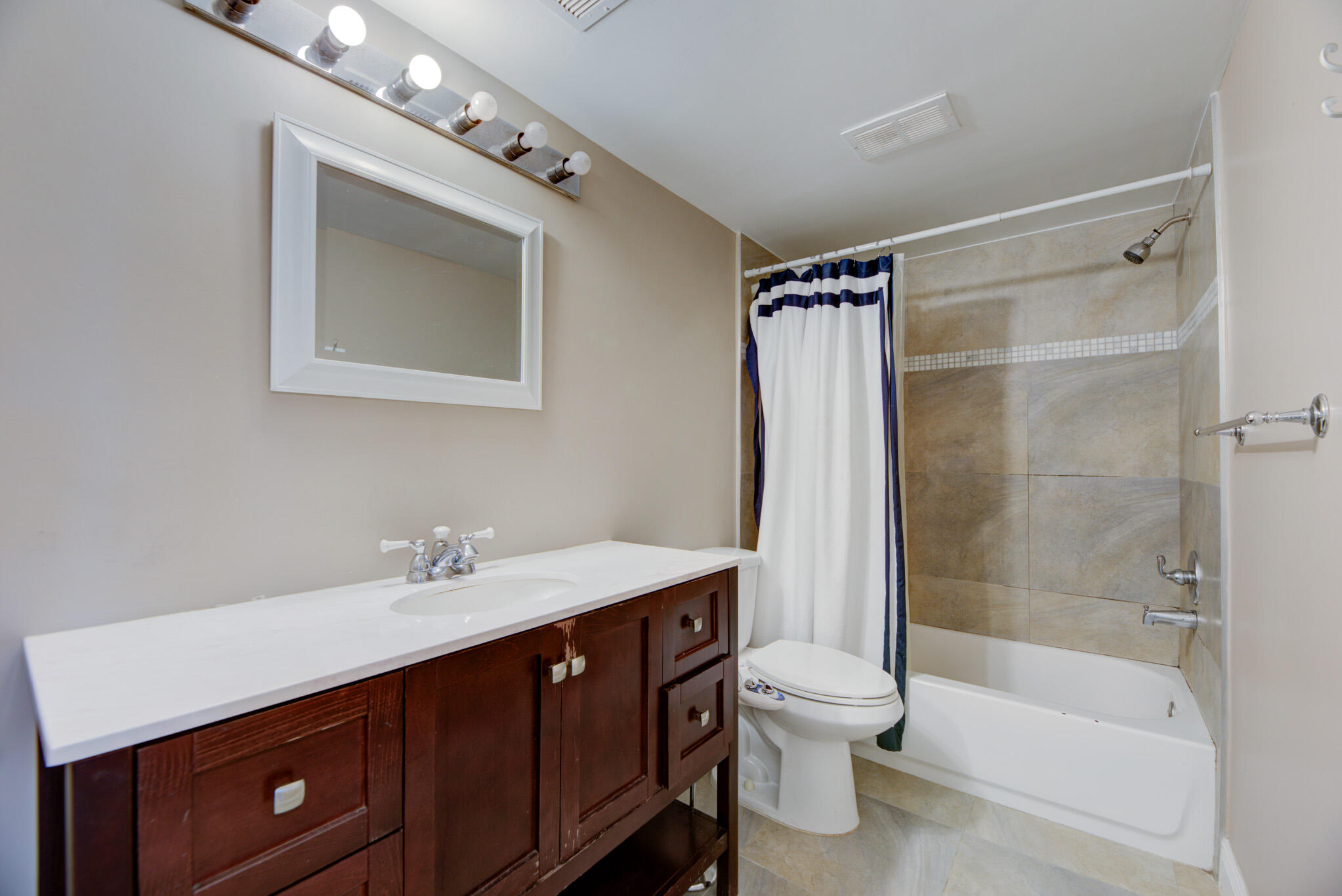 2900 S University Drive 9104 Property Photo 20