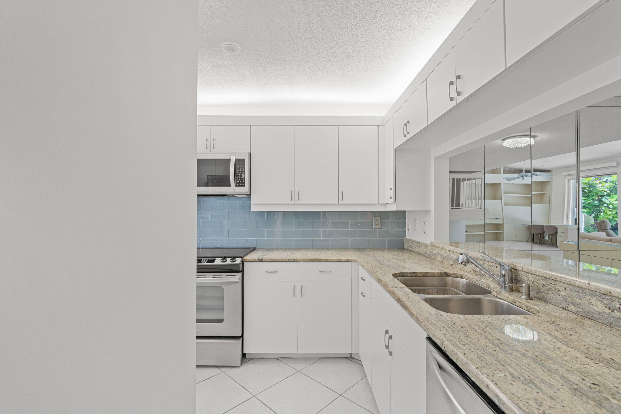 4825 Nw 98th Place Property Photo 17