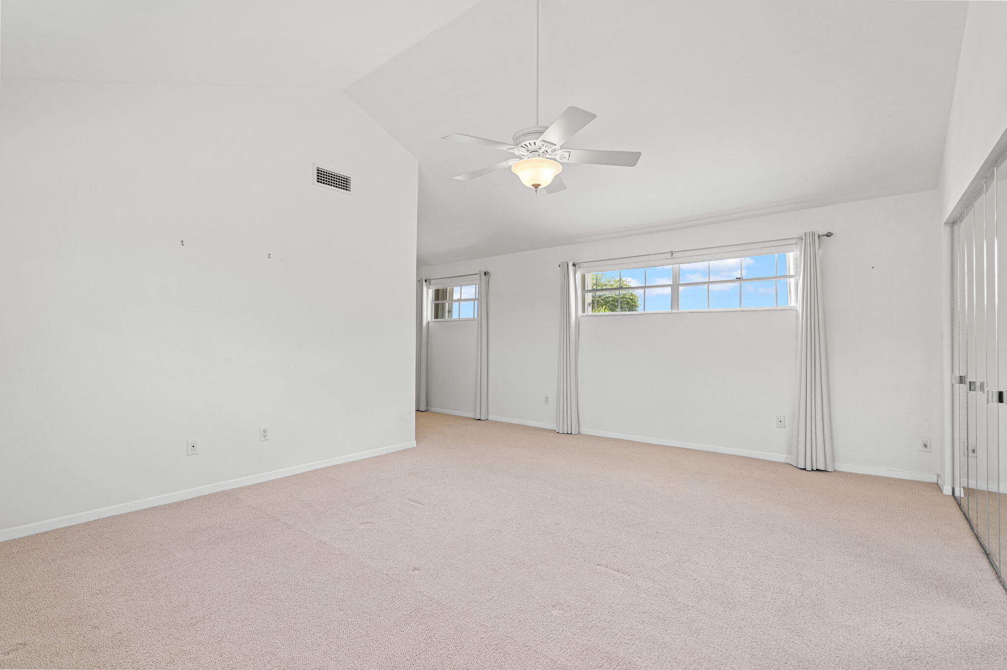 4825 Nw 98th Place Property Photo 33