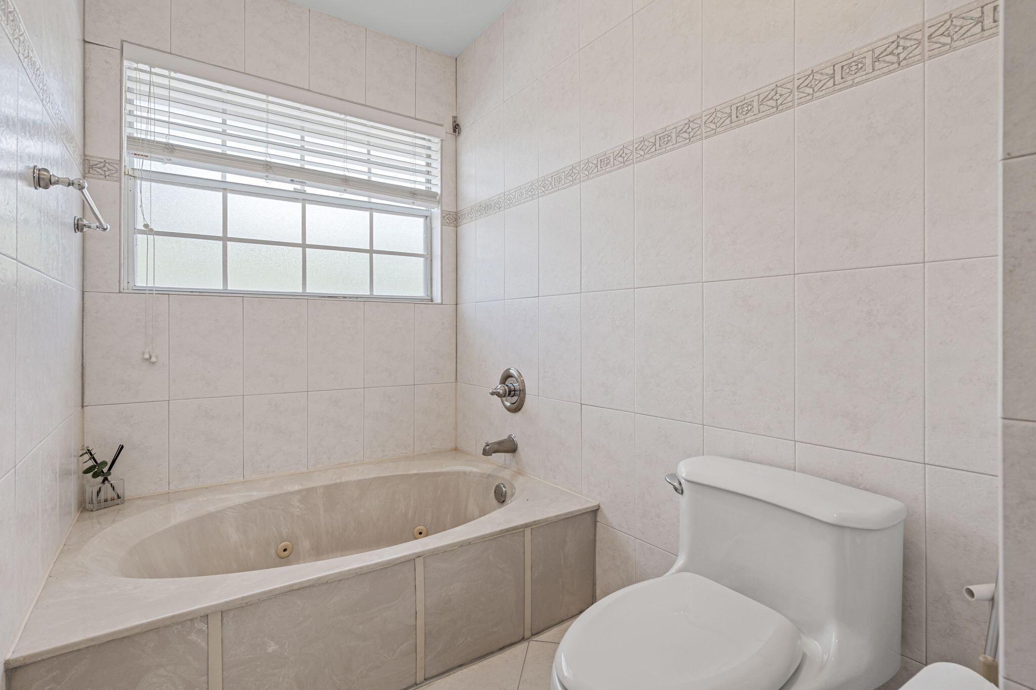 4825 Nw 98th Place Property Photo 36