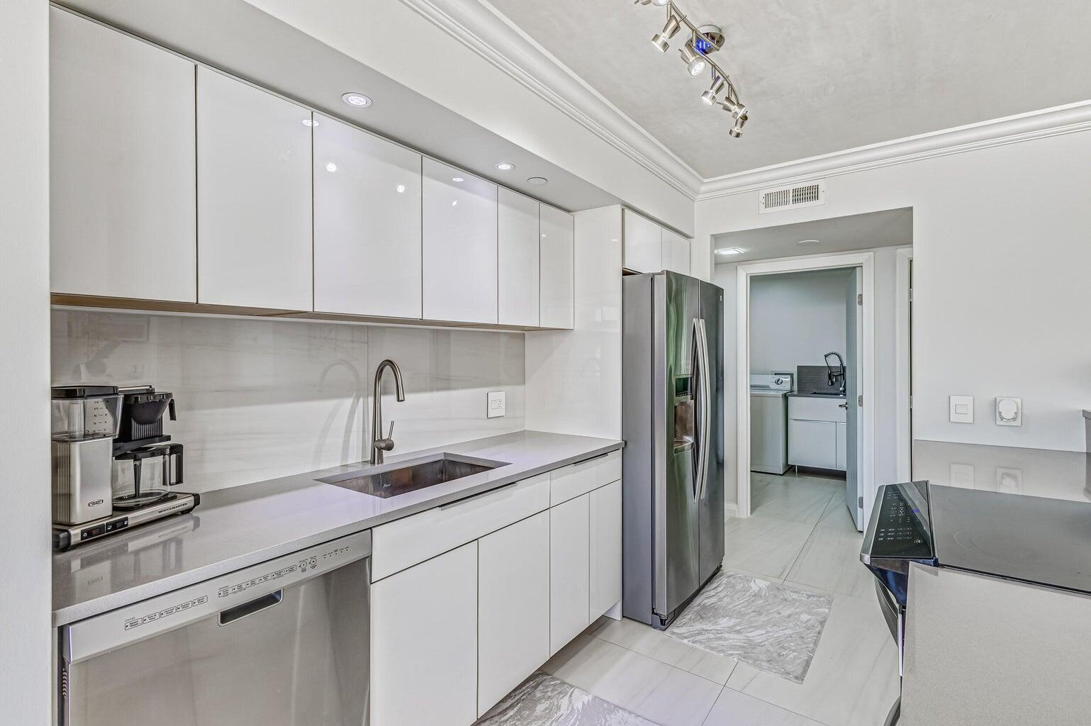 5280 N Ocean Drive 12f Property Photo 43