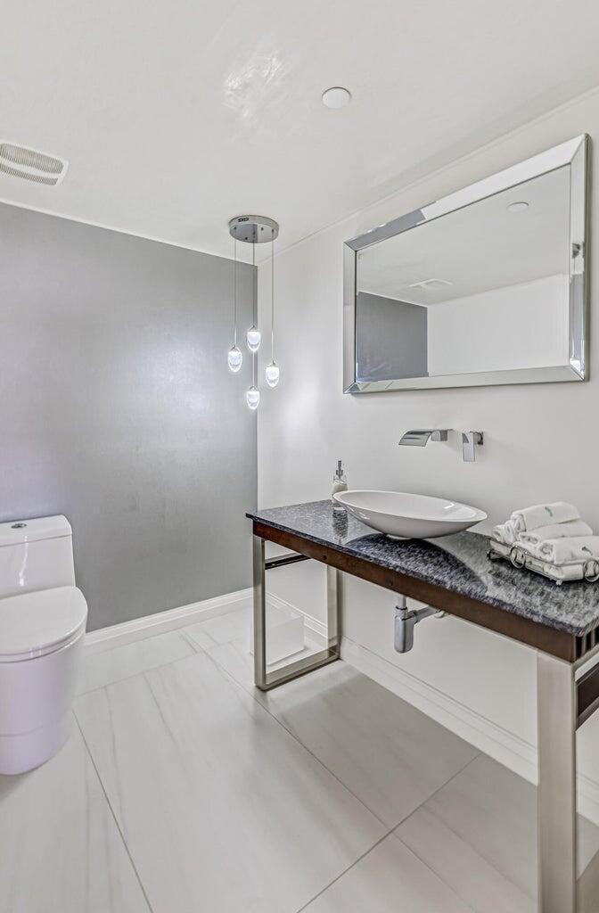 5280 N Ocean Drive 12f Property Photo 58