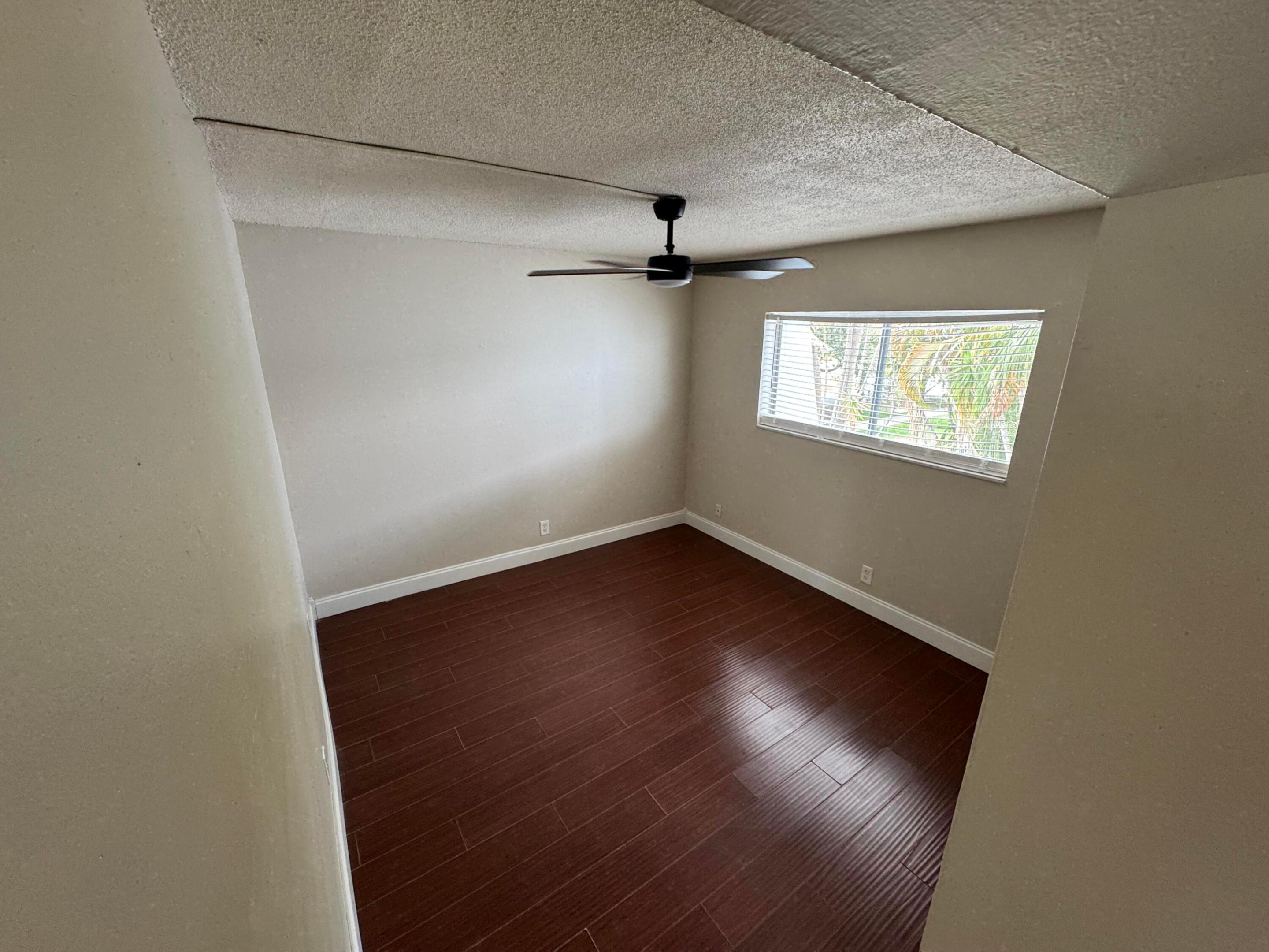 725 Hummingbird Way 210 Property Photo 16