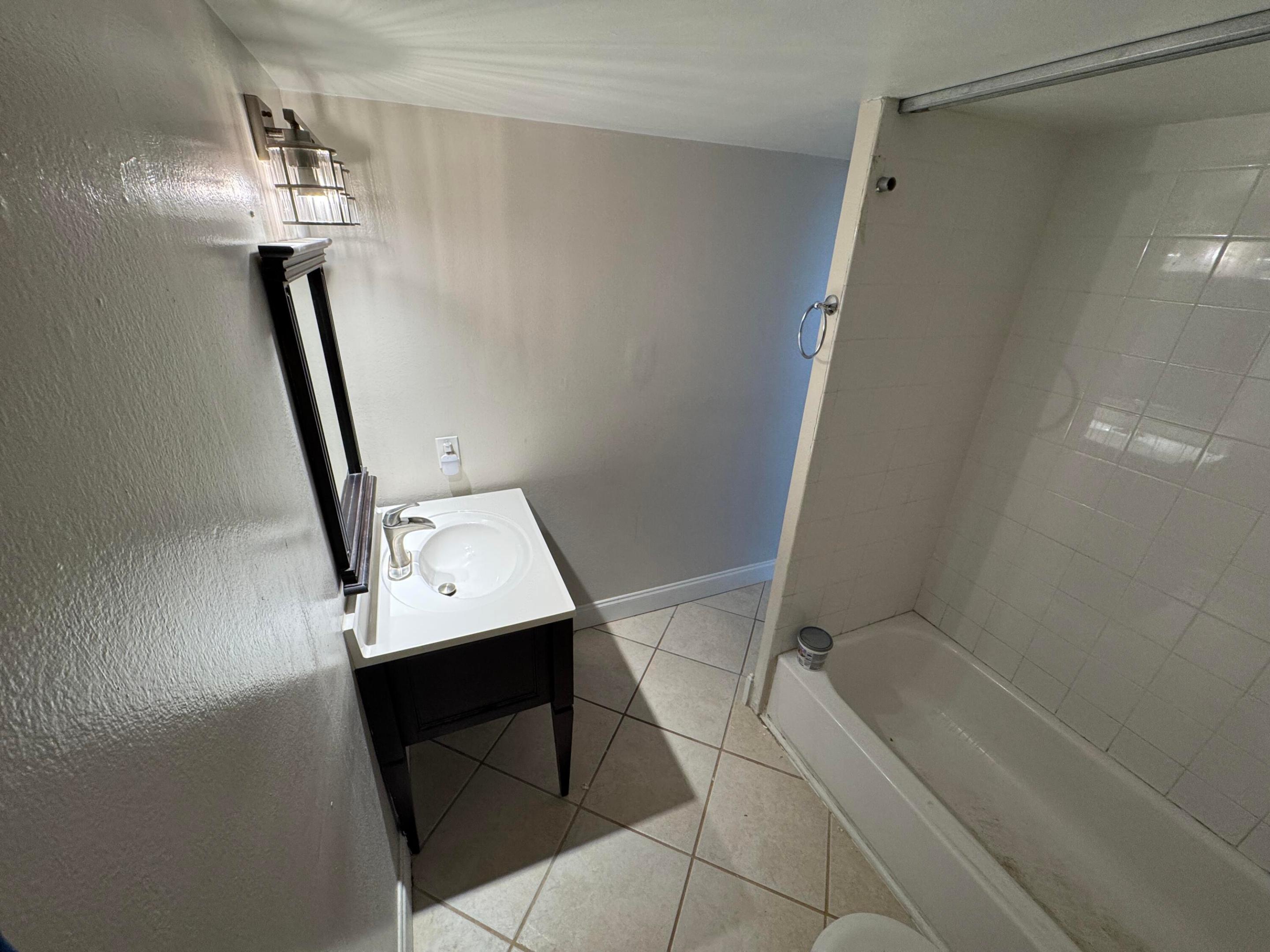 725 Hummingbird Way 210 Property Photo 23
