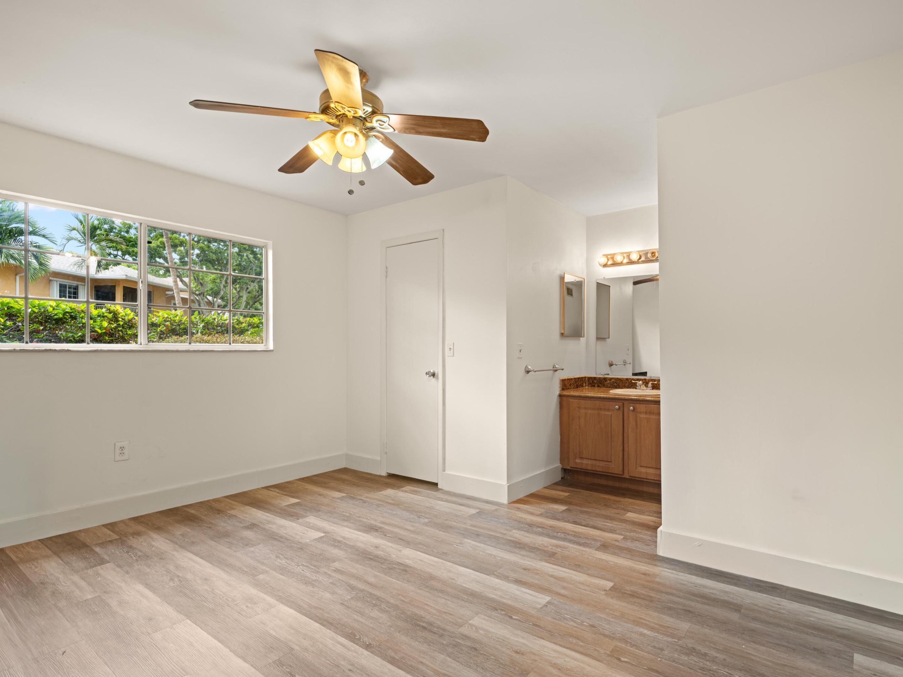 811 Se 4th Avenue C103 Property Photo 16