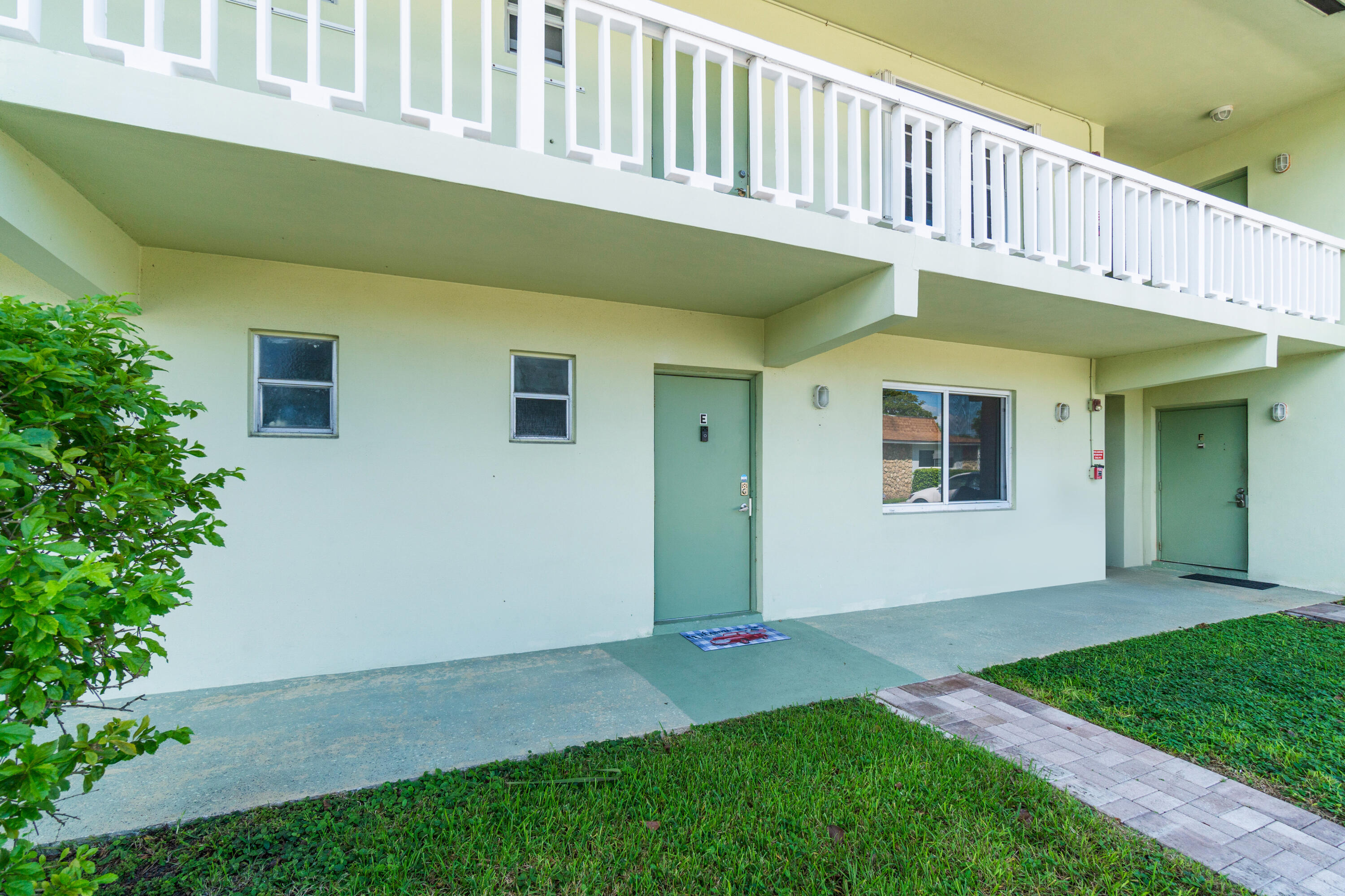 658 Ne 6th Court E E Property Photo 9