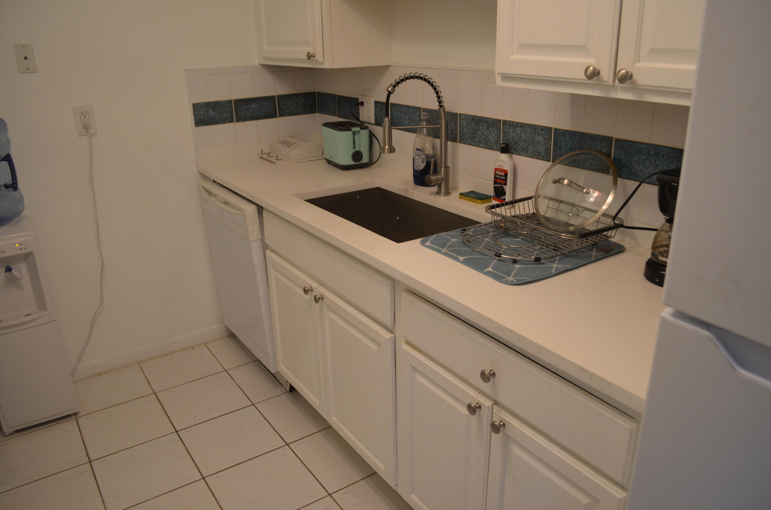 658 Ne 6th Court E E Property Photo 15