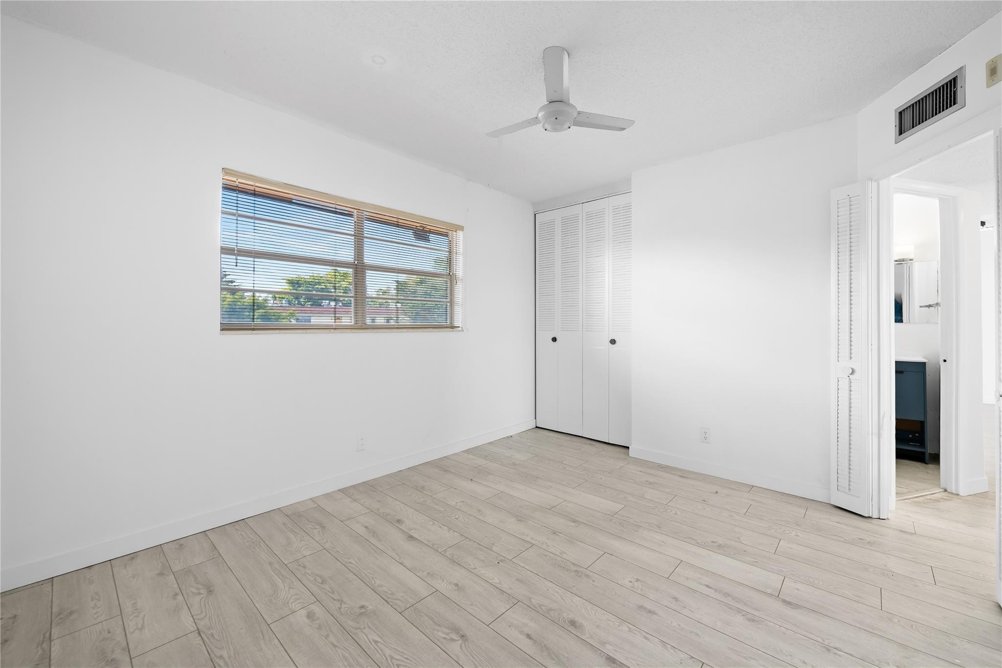 5031 W Oakland Park Boulevard 309 Property Photo 9