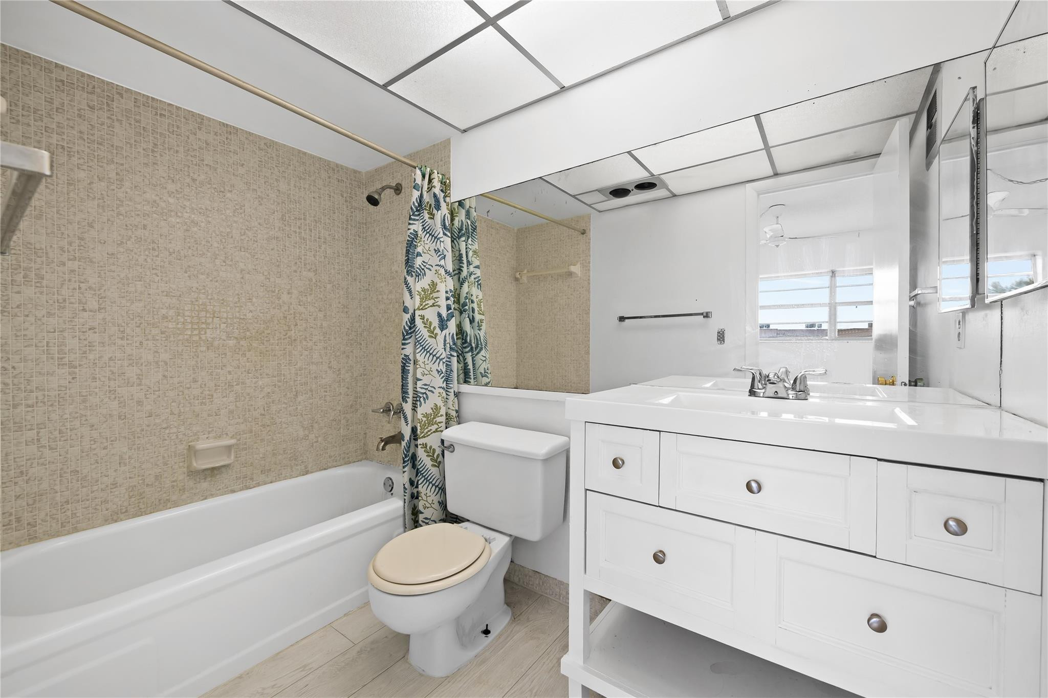 5031 W Oakland Park Boulevard 309 Property Photo 12