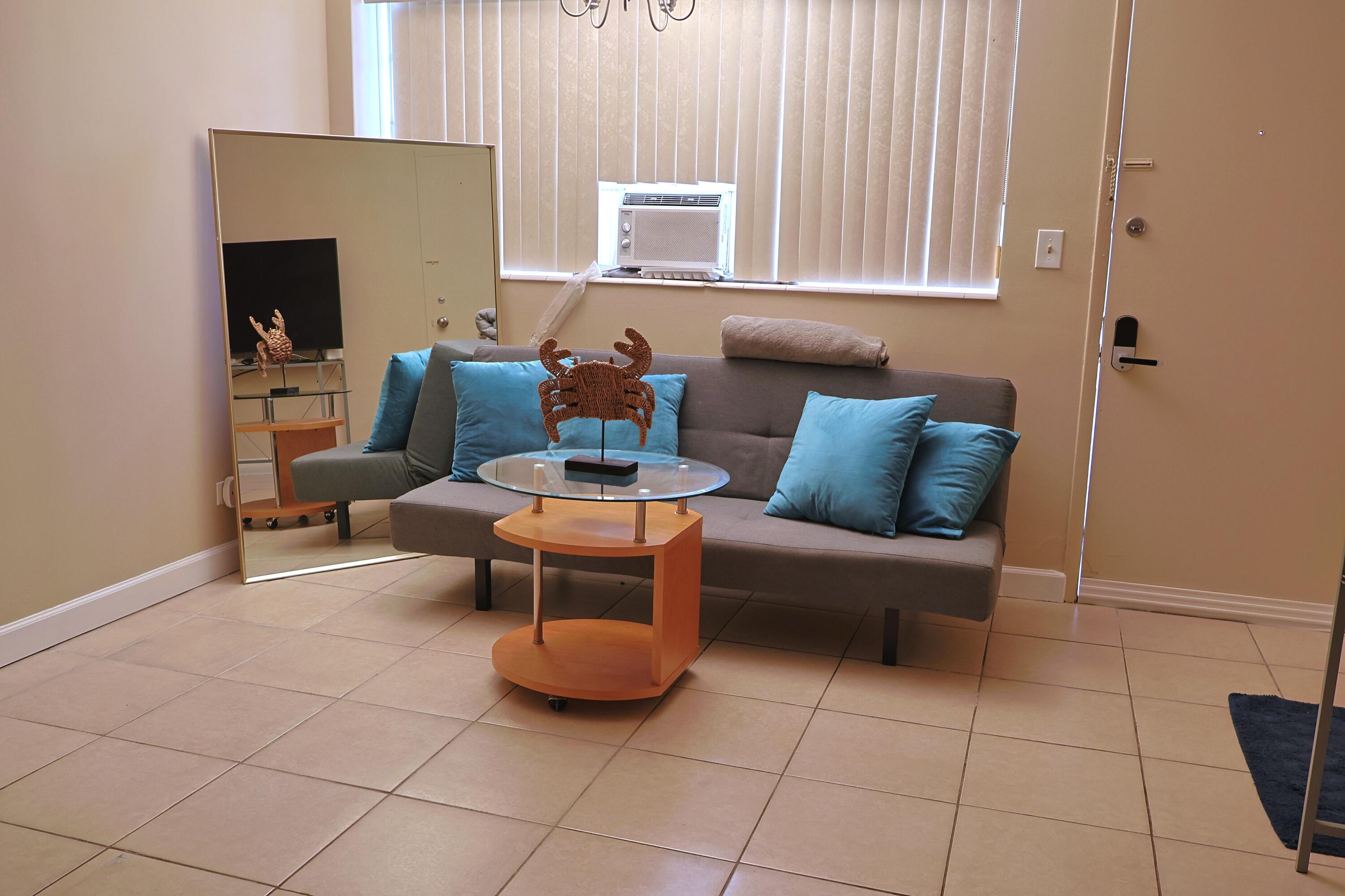 26 Diplomat Parkway 2280 Property Photo 3