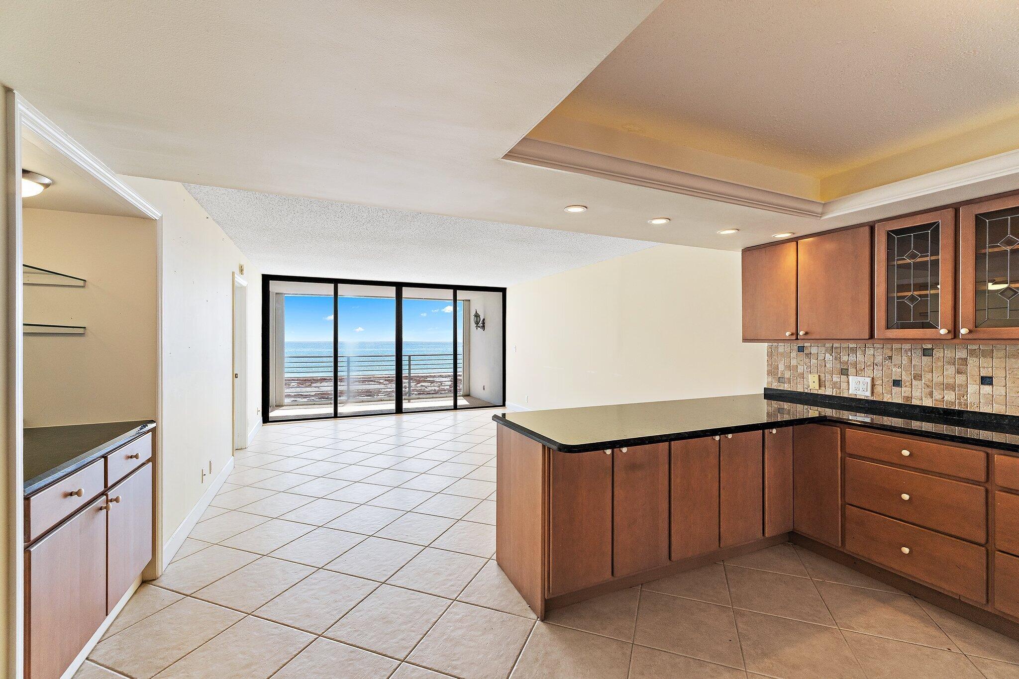 900 Ocean Drive 106 Property Photo 13