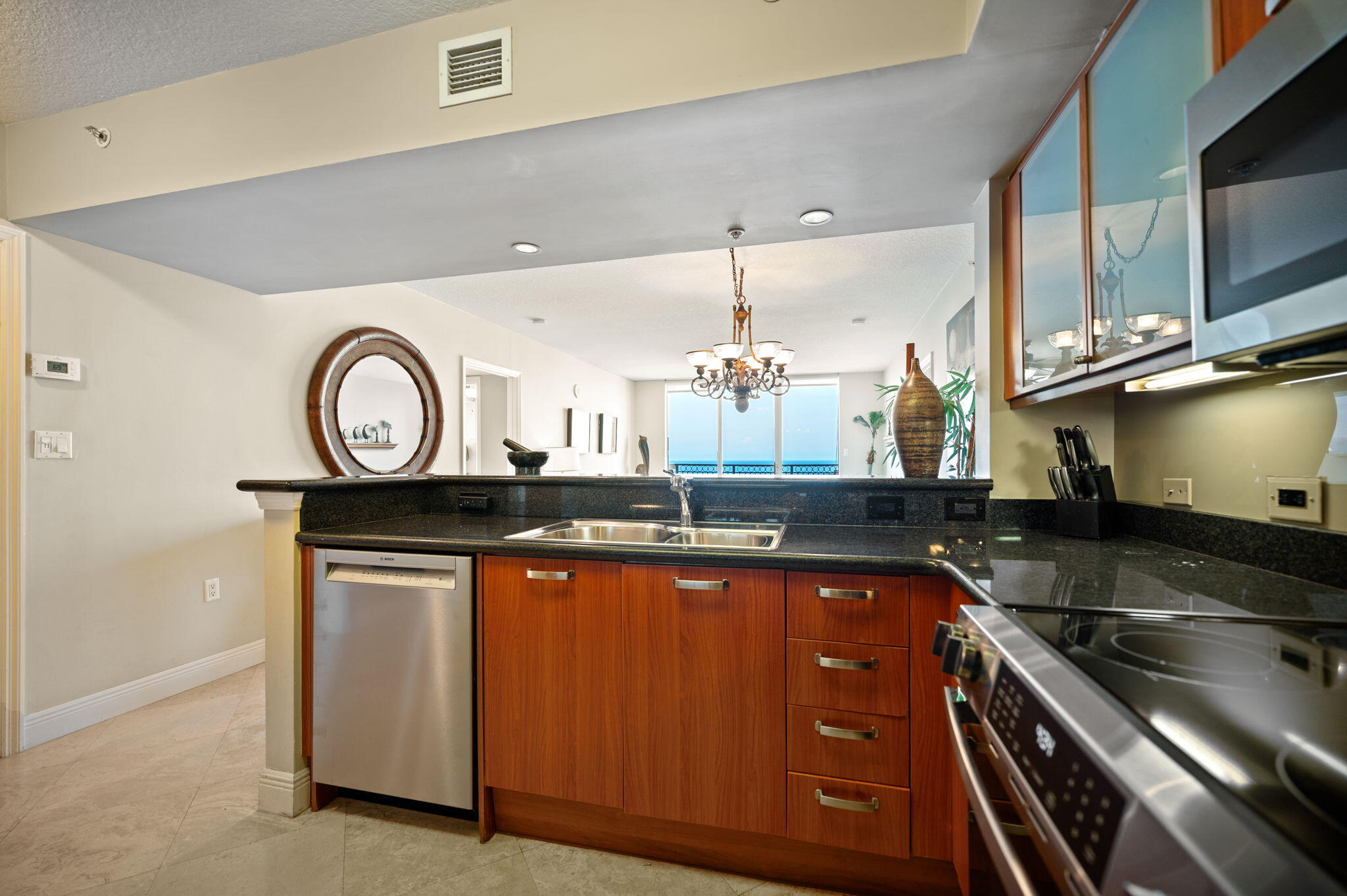2011 N Ocean Boulevard 1606 Property Photo 15