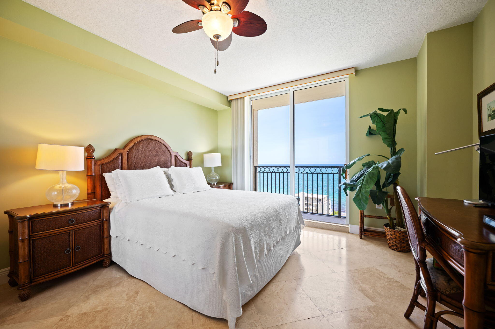 2011 N Ocean Boulevard 1606 Property Photo 20