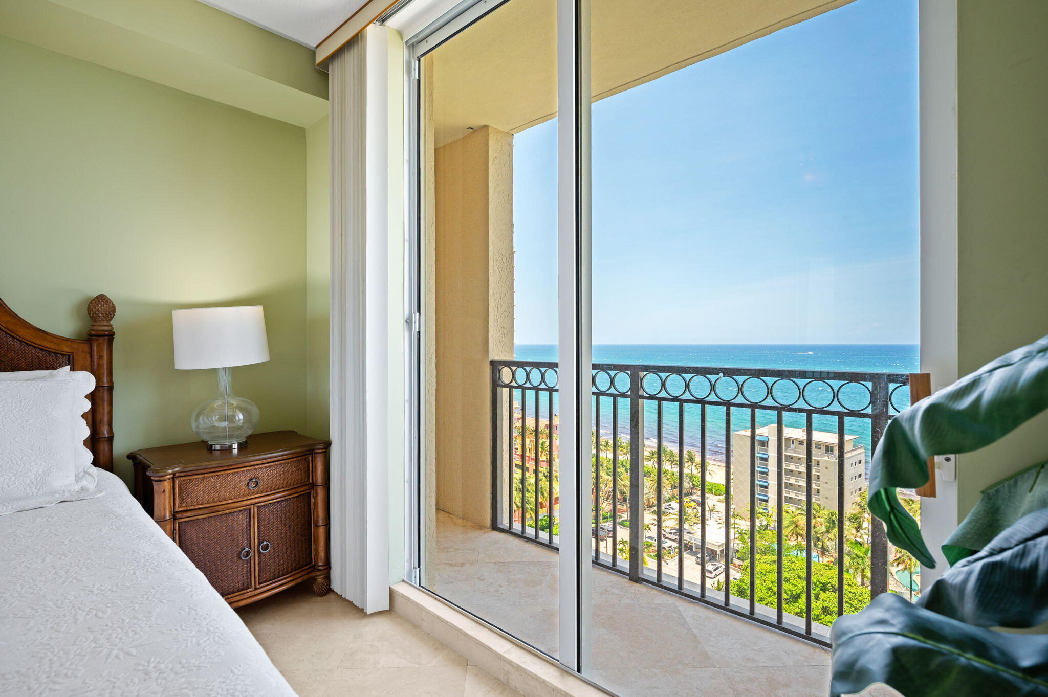 2011 N Ocean Boulevard 1606 Property Photo 22