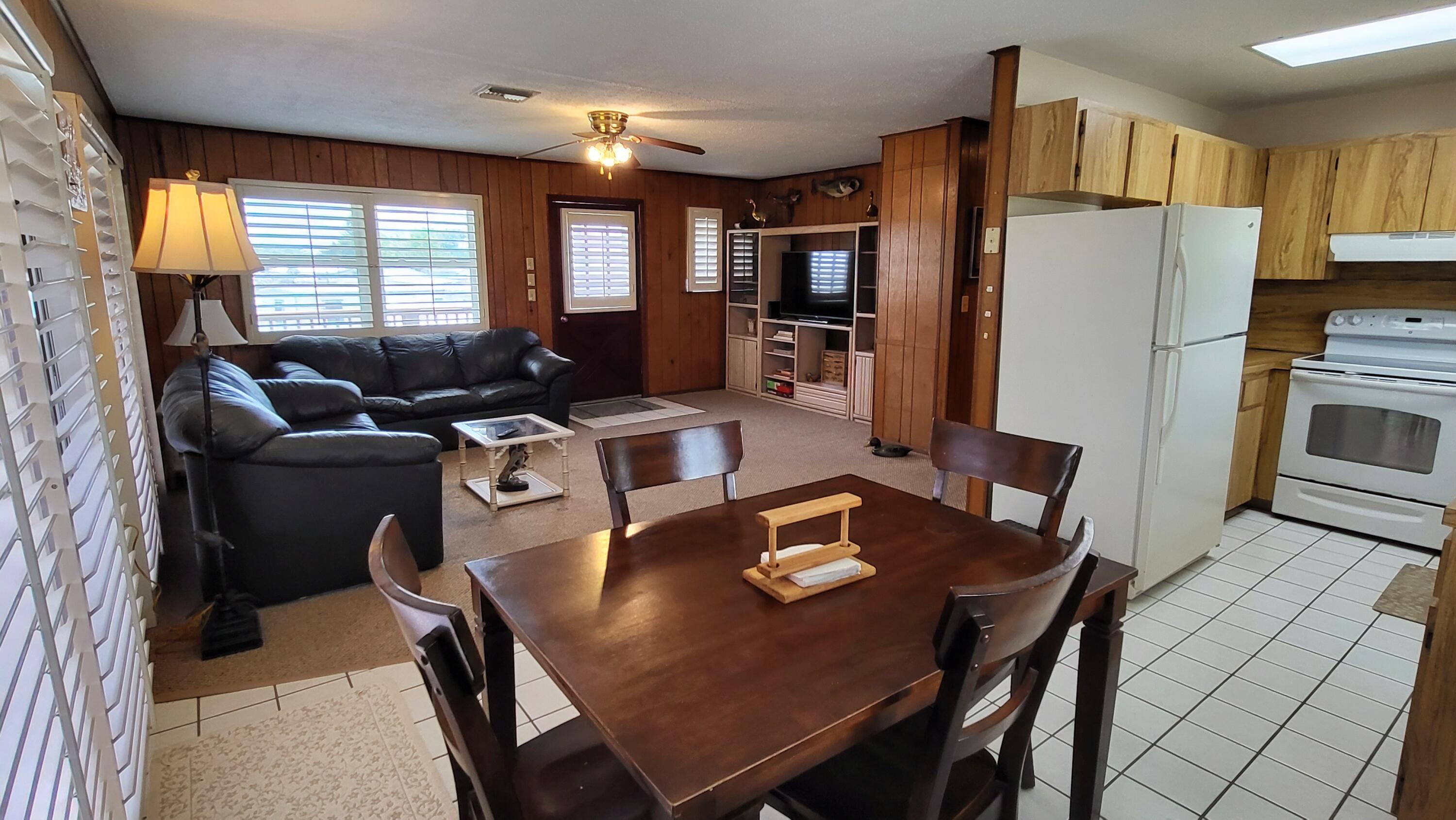 1065 Peach Lane Property Photo 15