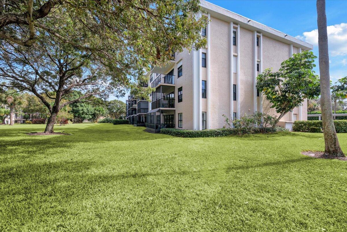 300 N Hwy A1a 101h Property Photo 28