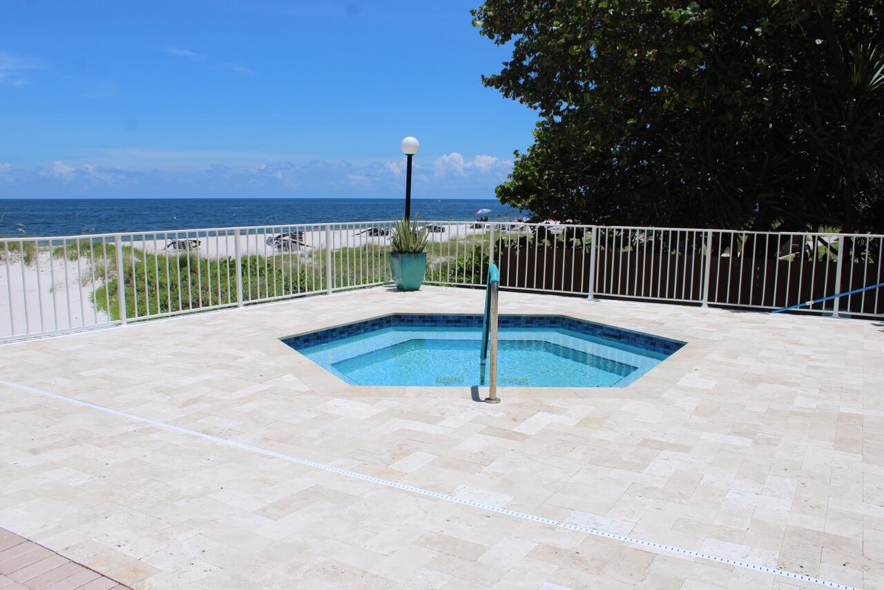 1010 S Ocean Boulevard 1214 Property Photo 40