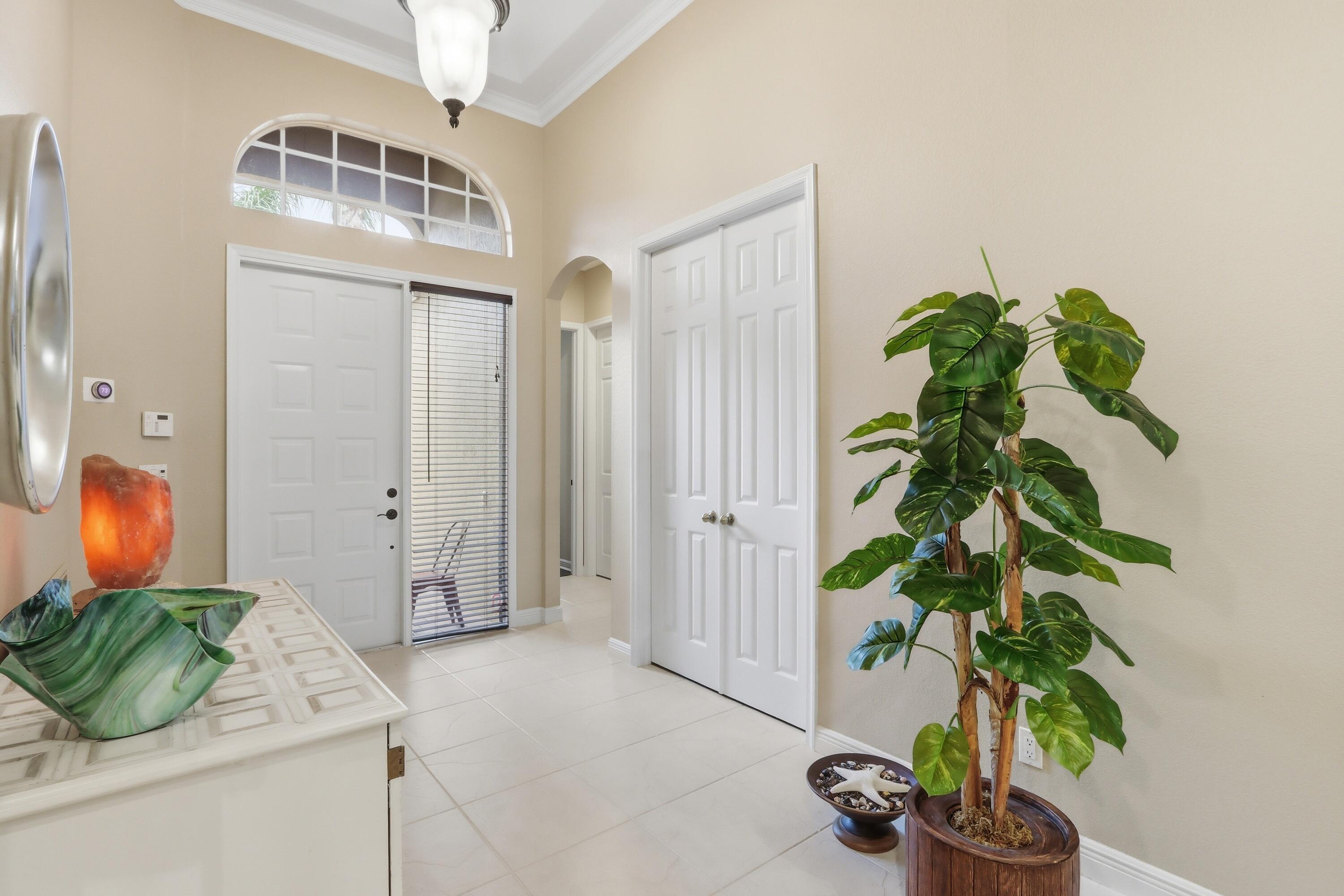 5677 Via De La Plata Circle Property Photo 3