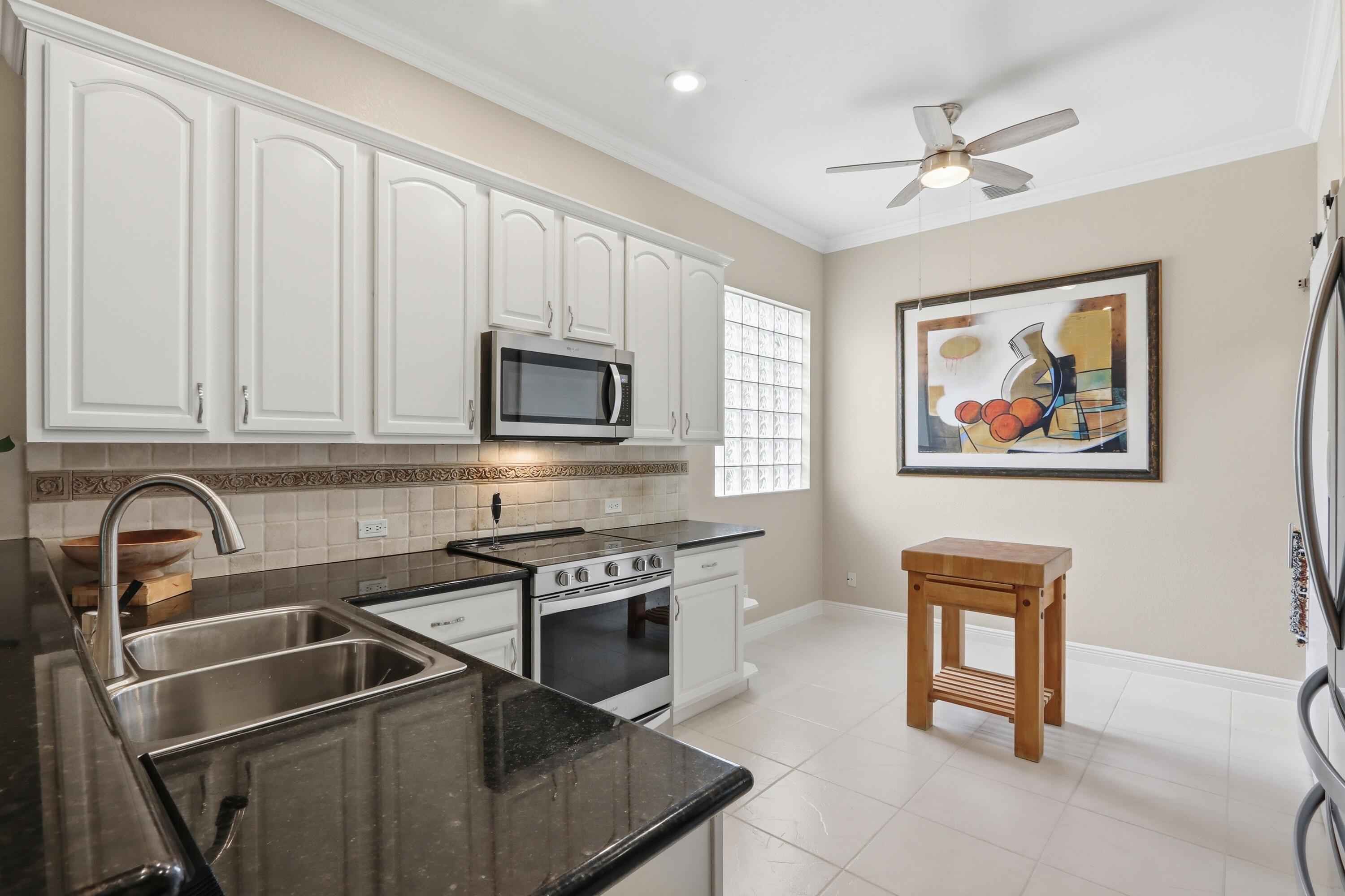5677 Via De La Plata Circle Property Photo 4