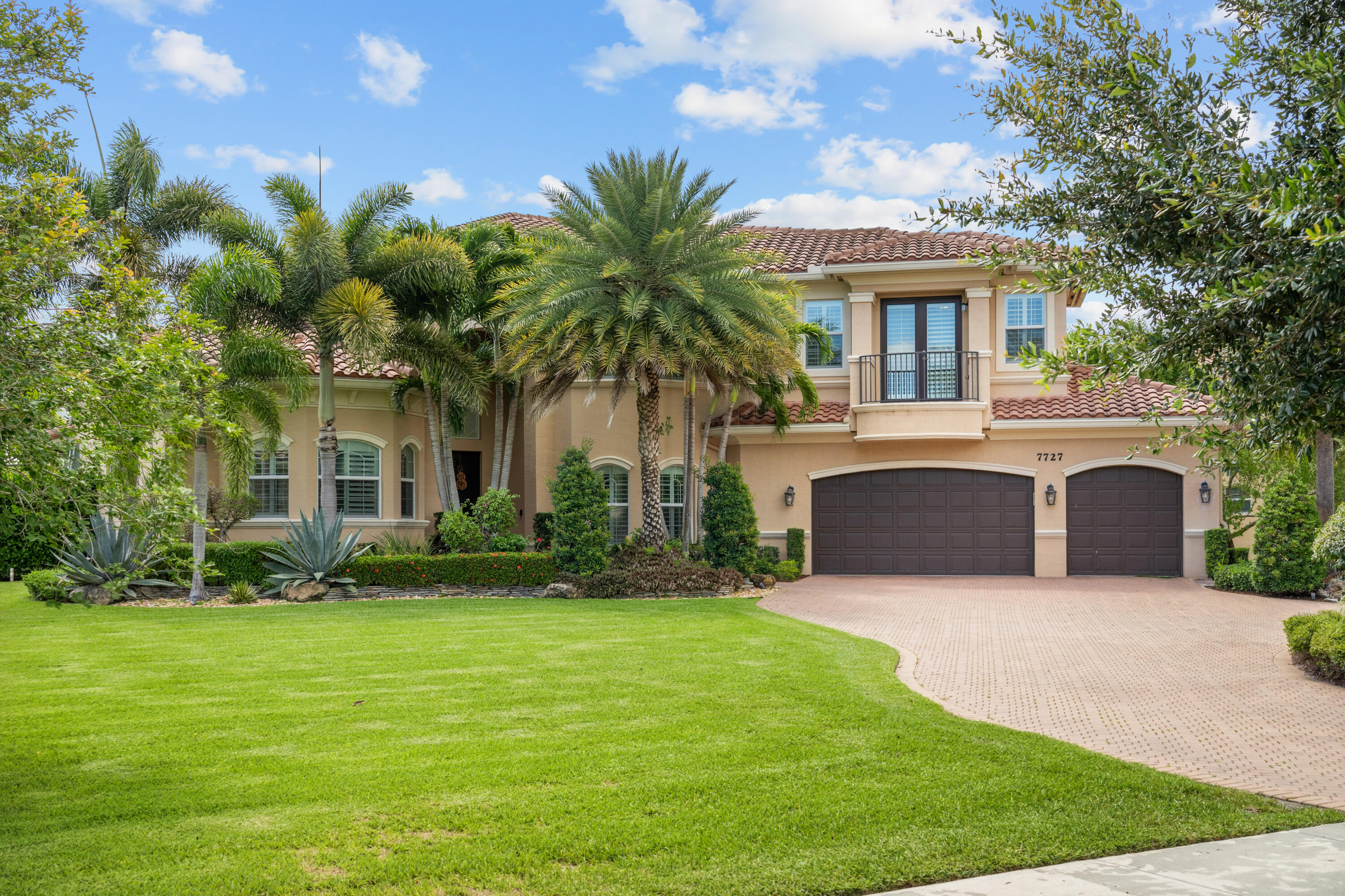 7727 Maywood Crest Drive Property Photo 1