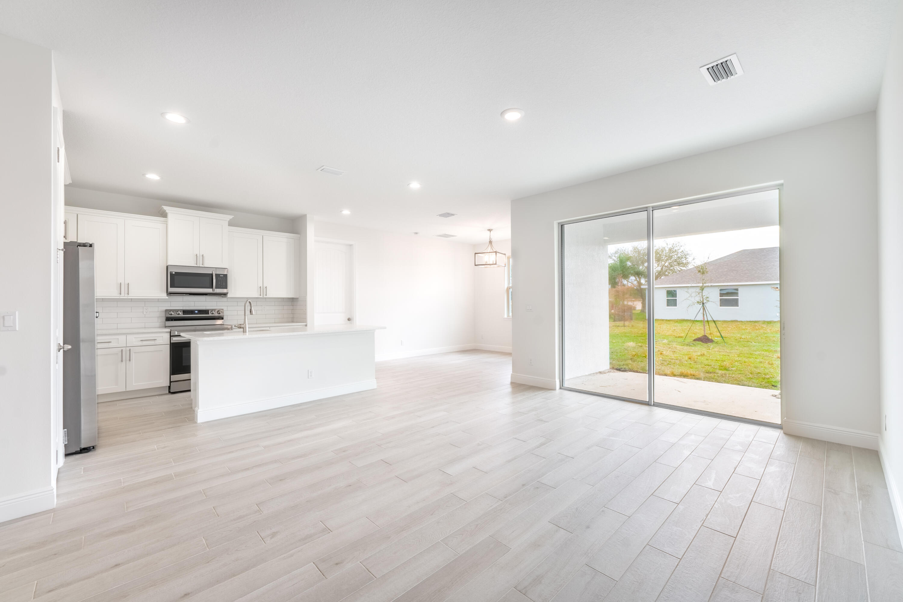 5303 Sunset Boulevard Property Photo 6