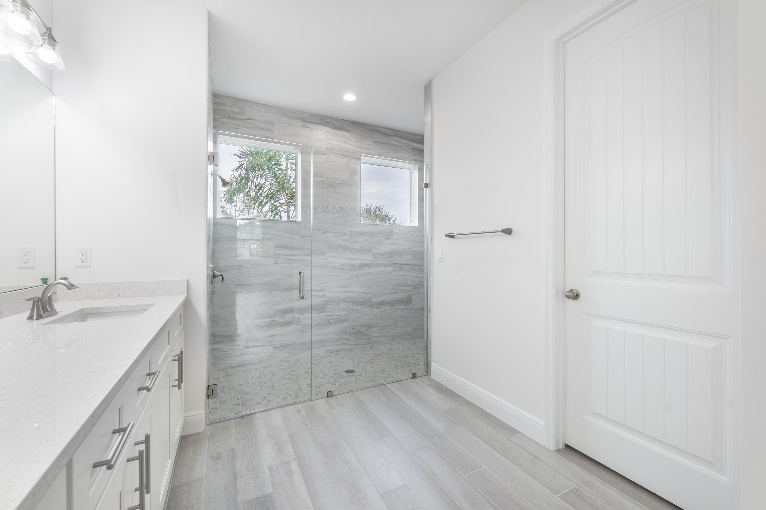 5303 Sunset Boulevard Property Photo 14