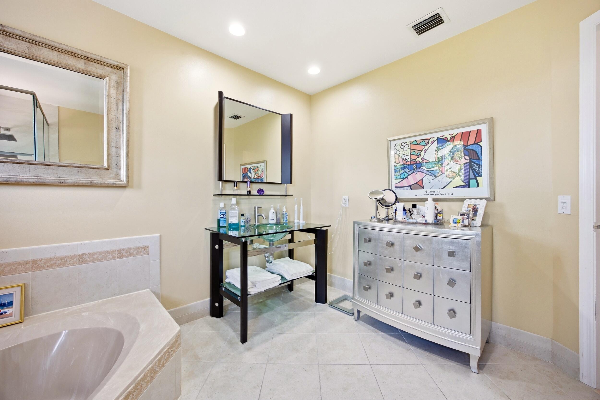 6738 Via Regina Property Photo 32