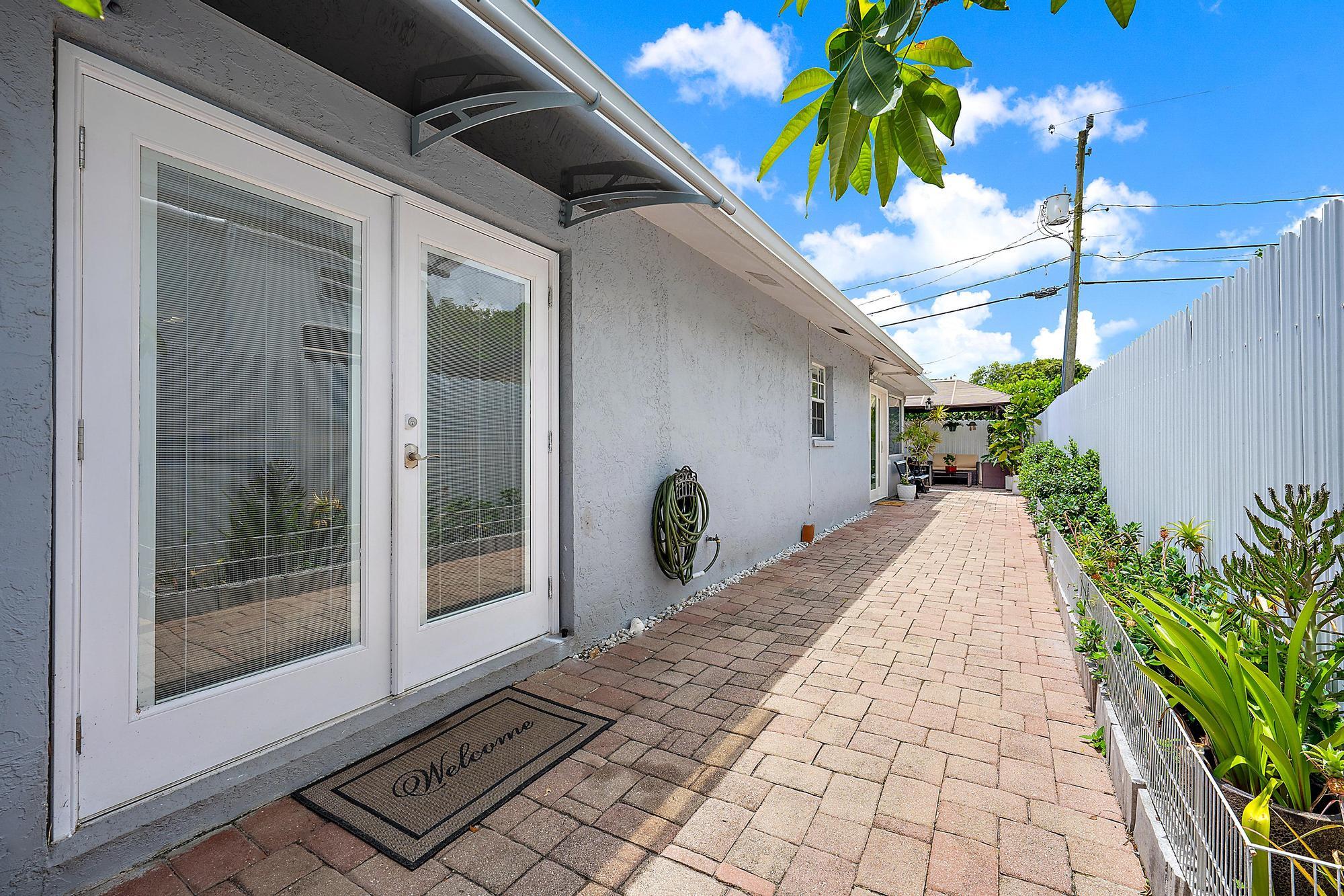 904 Ortega Road Property Photo 15