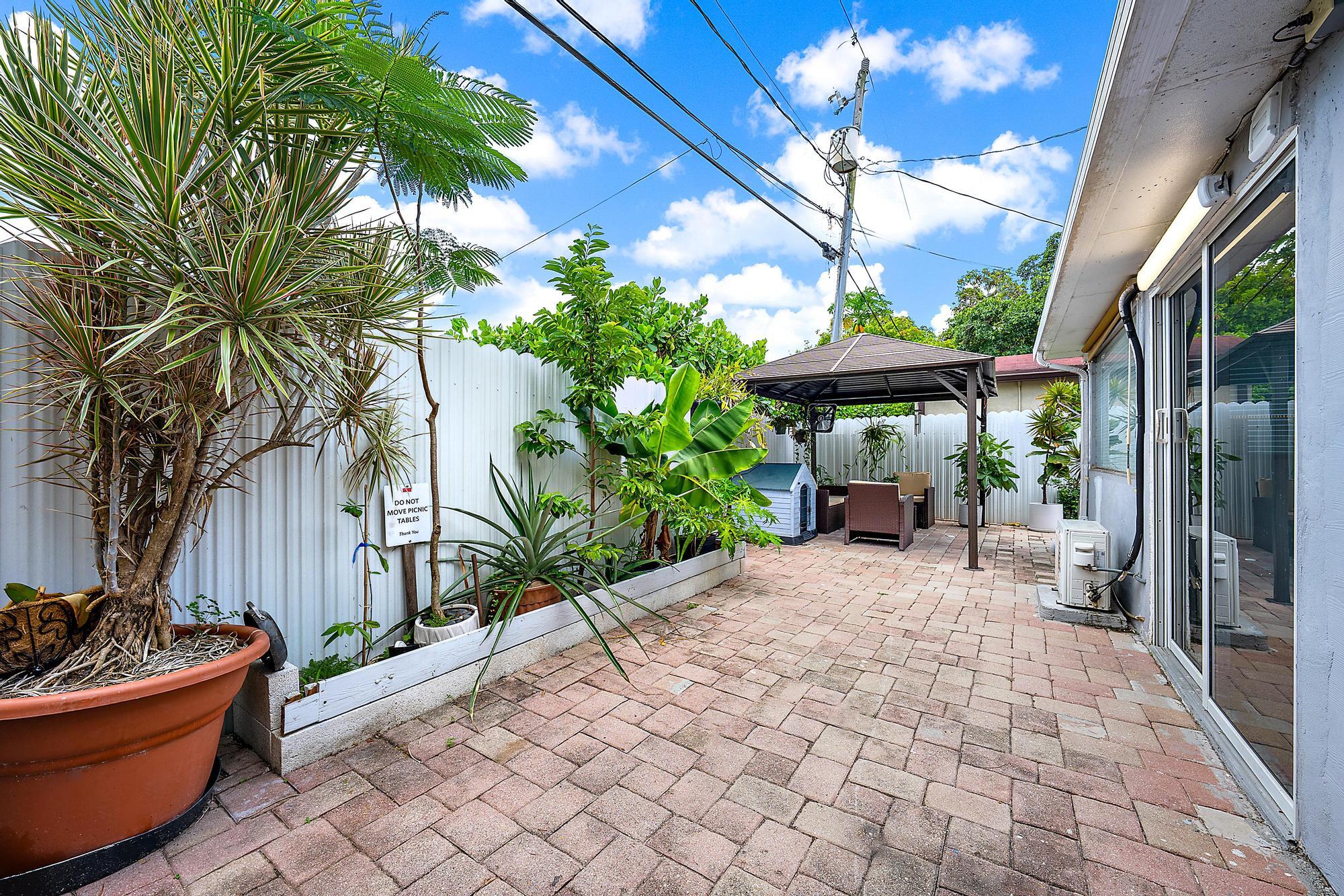904 Ortega Road Property Photo 18