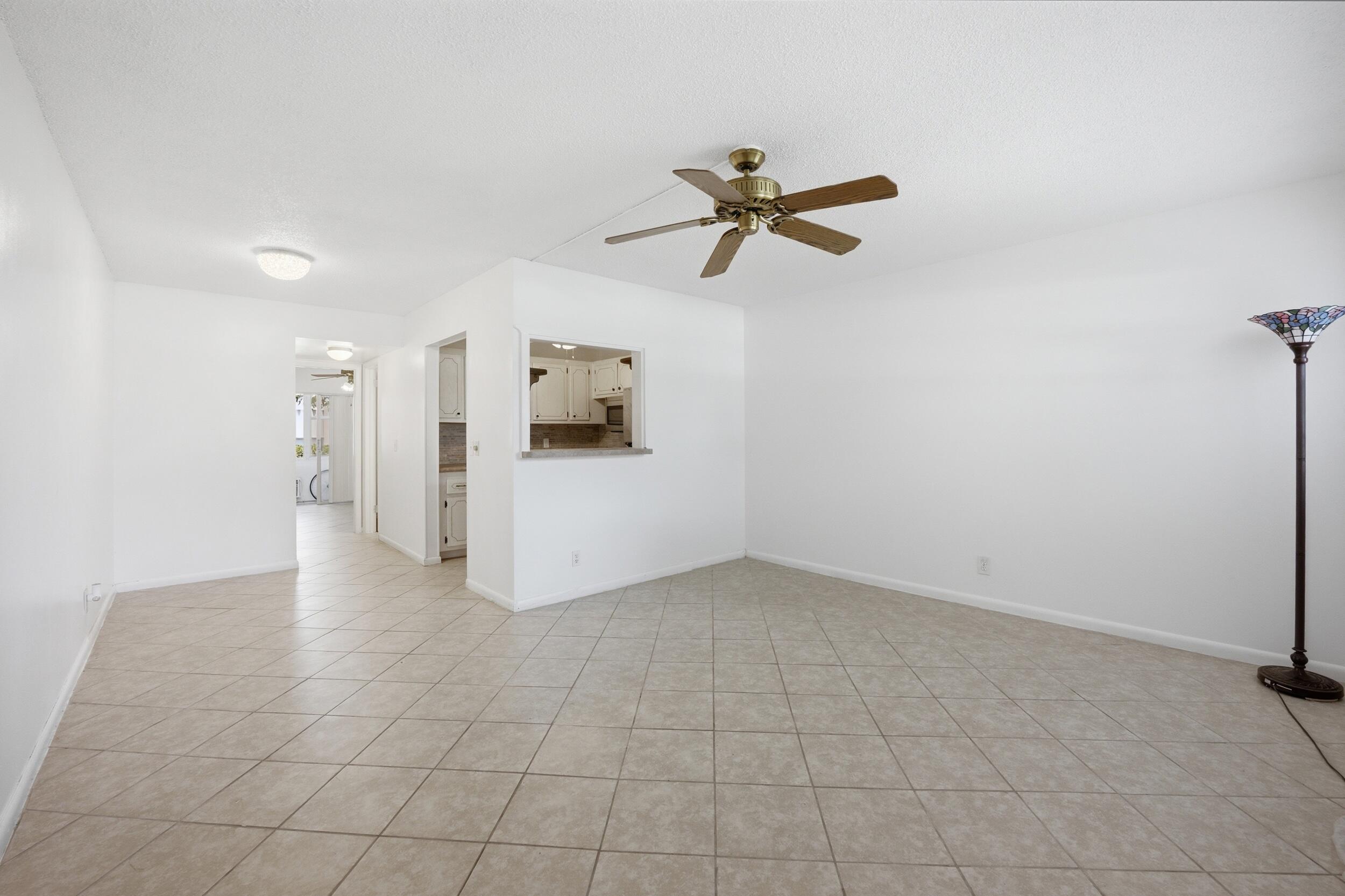 98 E Cambridge E Property Photo 5