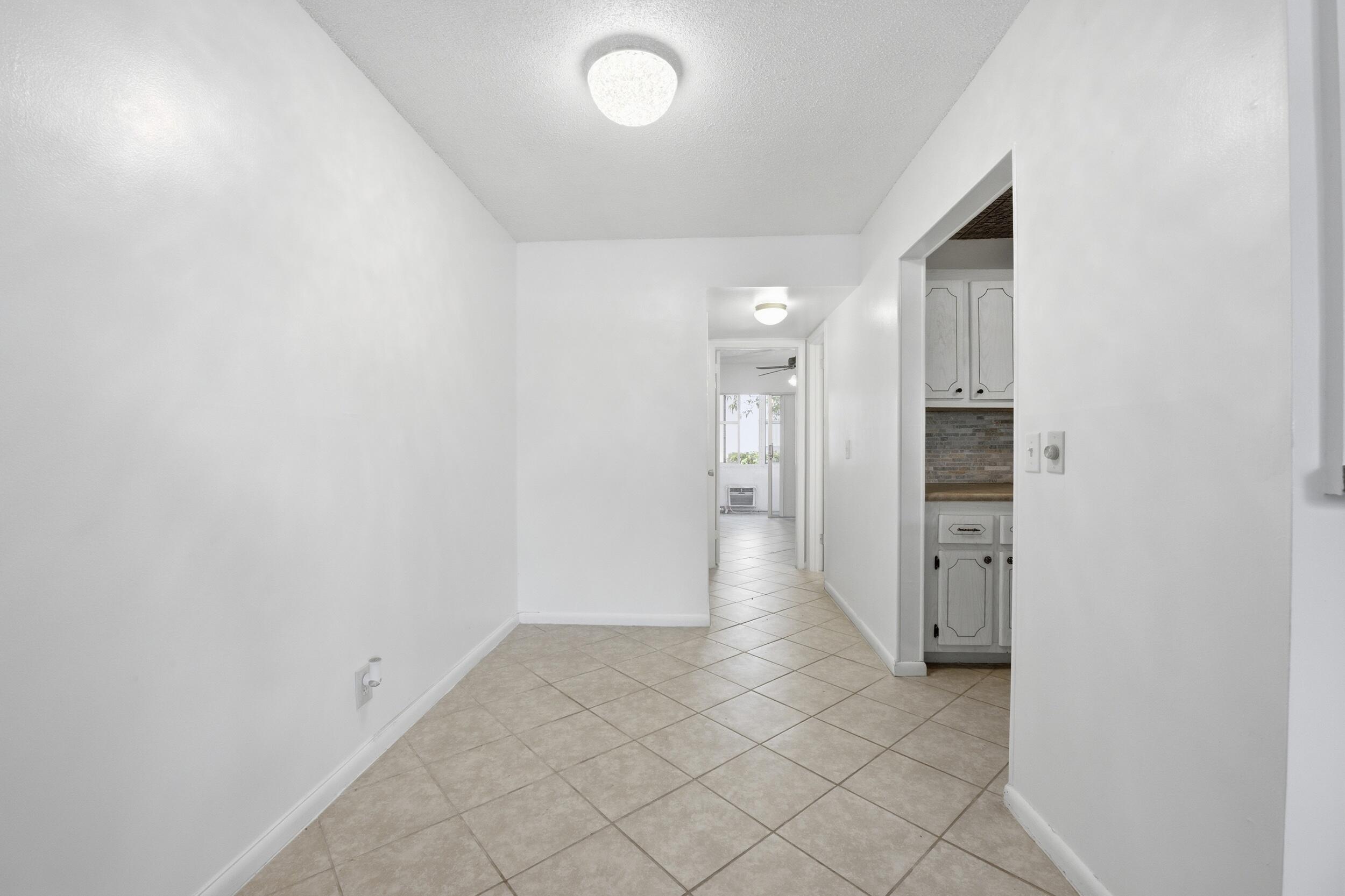 98 E Cambridge E Property Photo 10