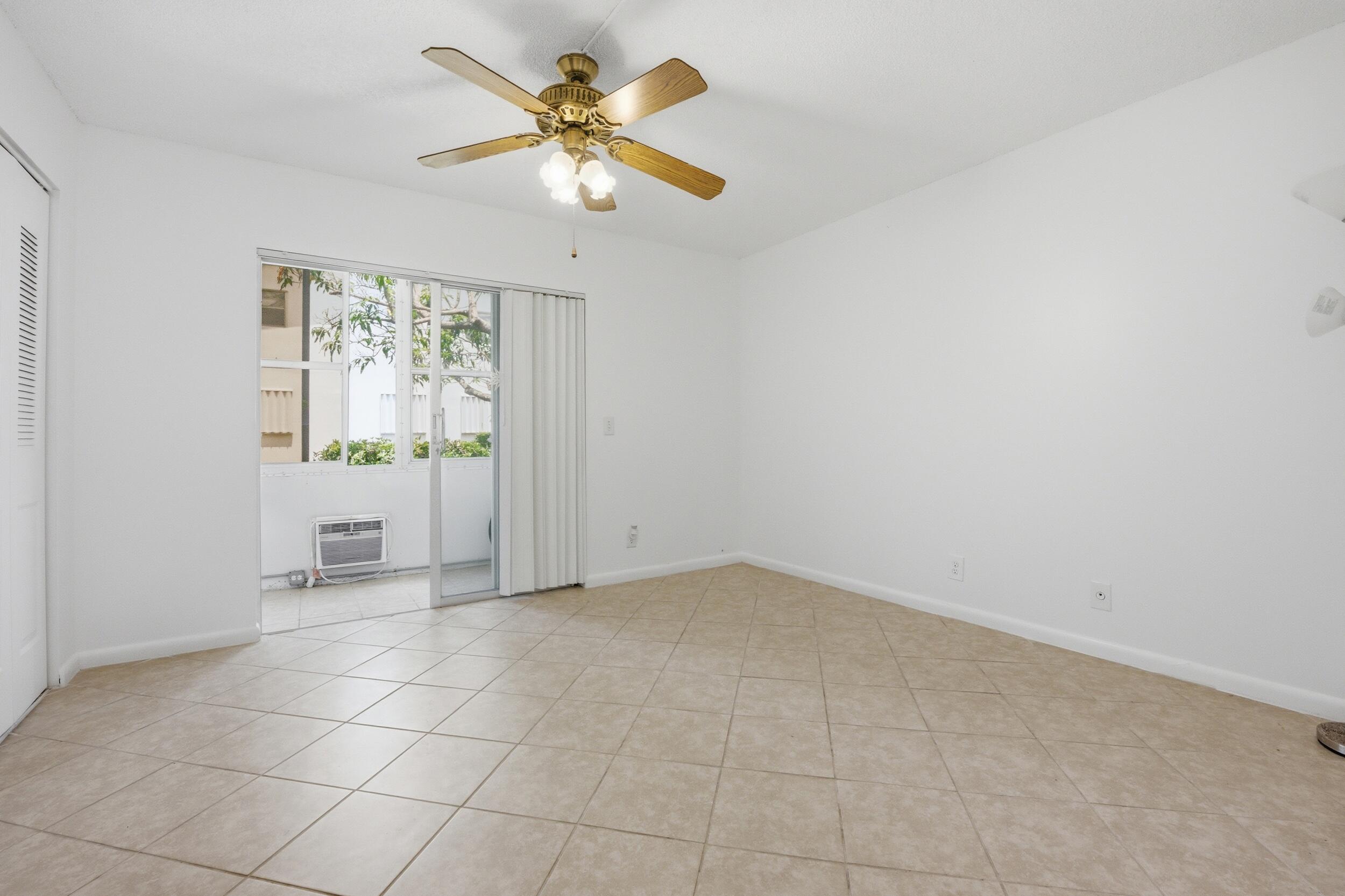 98 E Cambridge E Property Photo 19