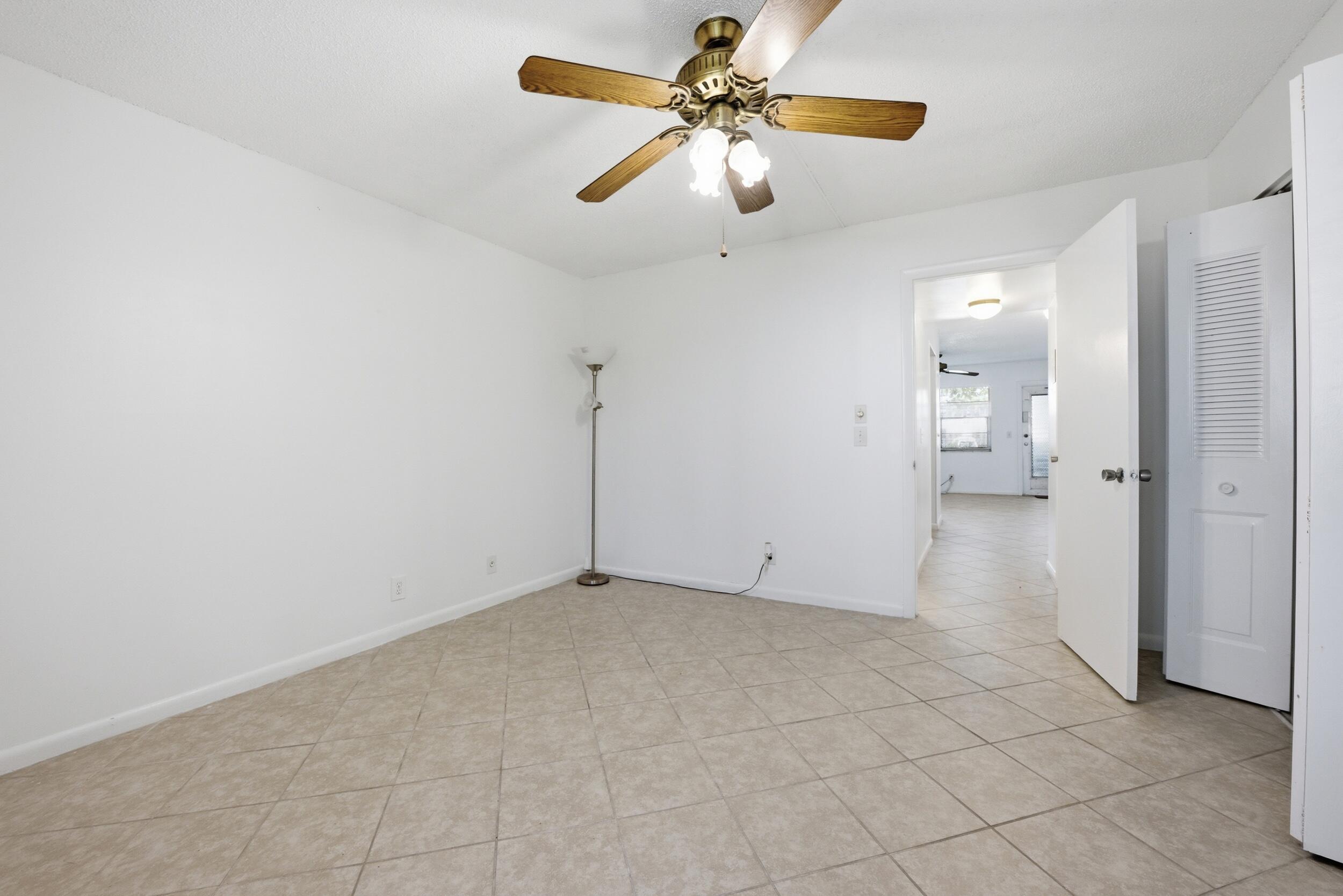 98 E Cambridge E Property Photo 21