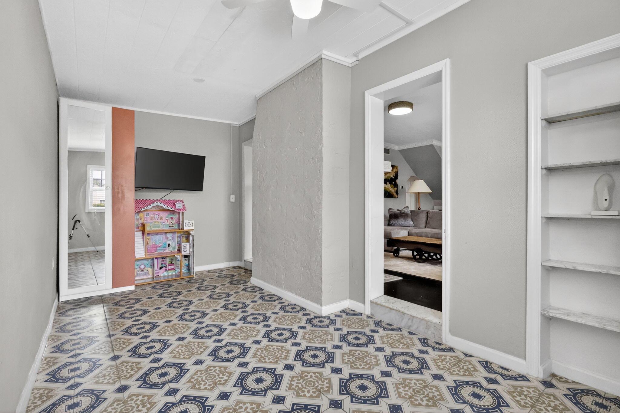 412 El Prado Property Photo 10