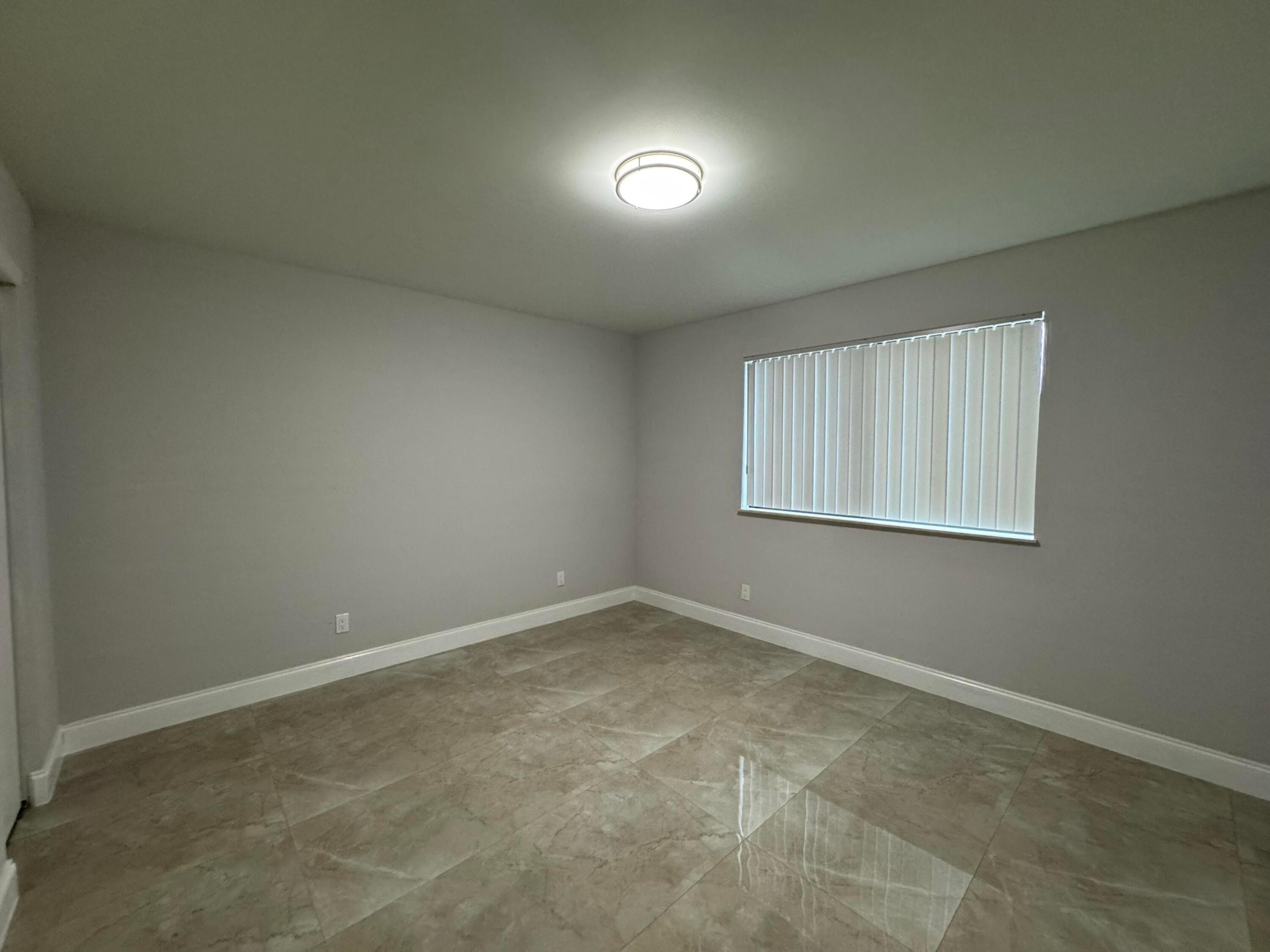 400 Ne 30th Street 2 Property Photo 15