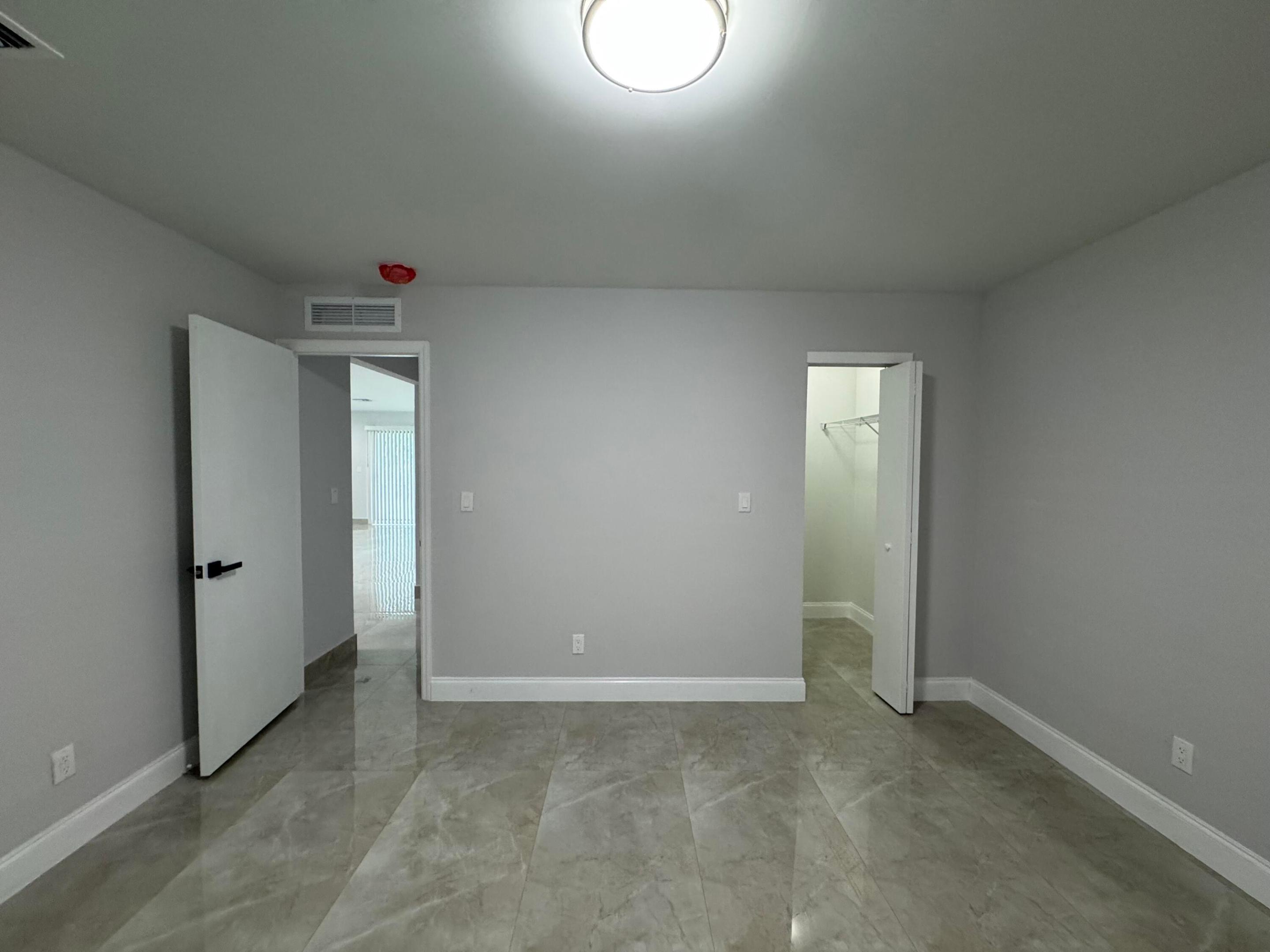 400 Ne 30th Street 2 Property Photo 16