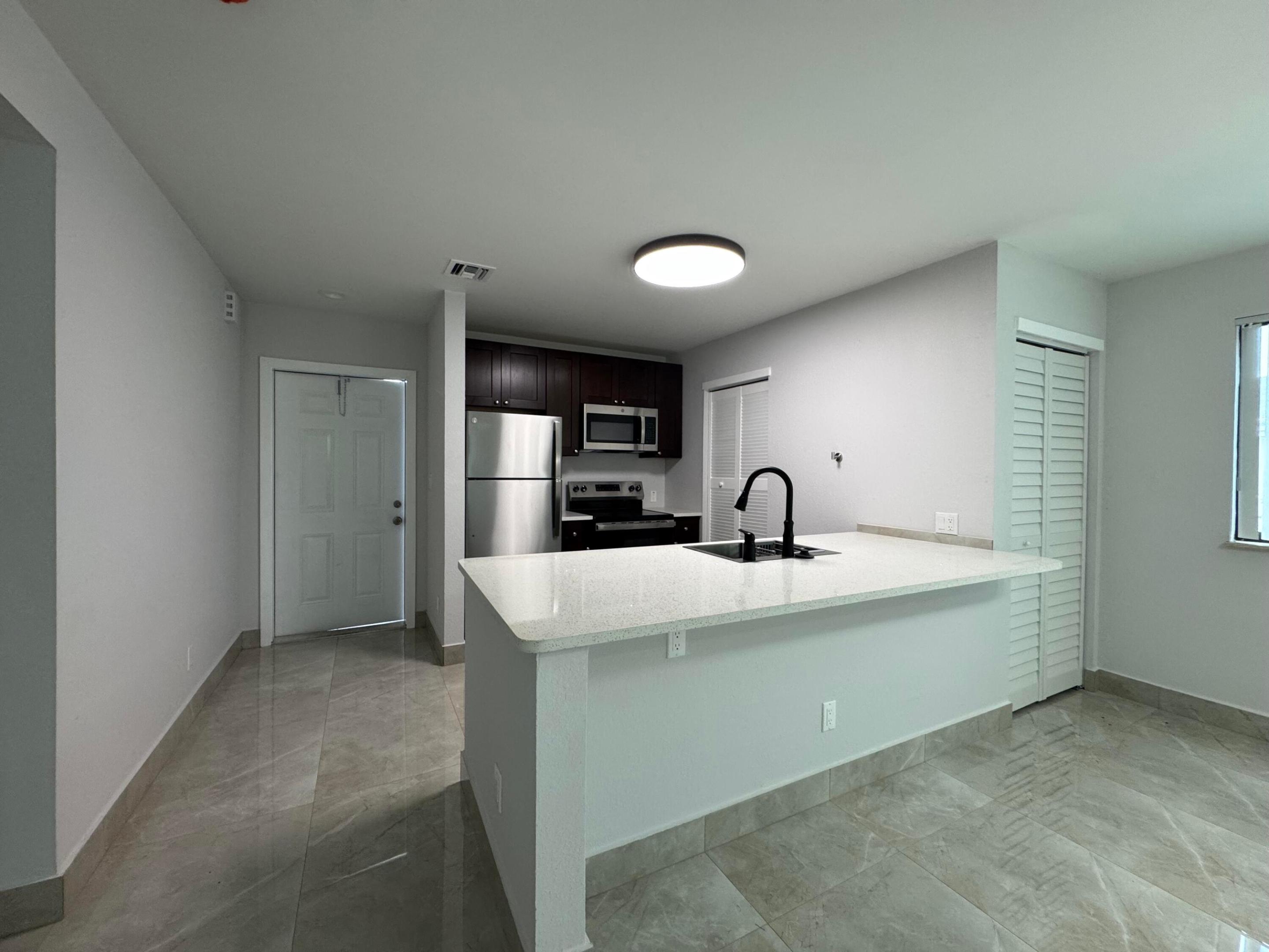 400 Ne 30th Street 2 Property Photo 18