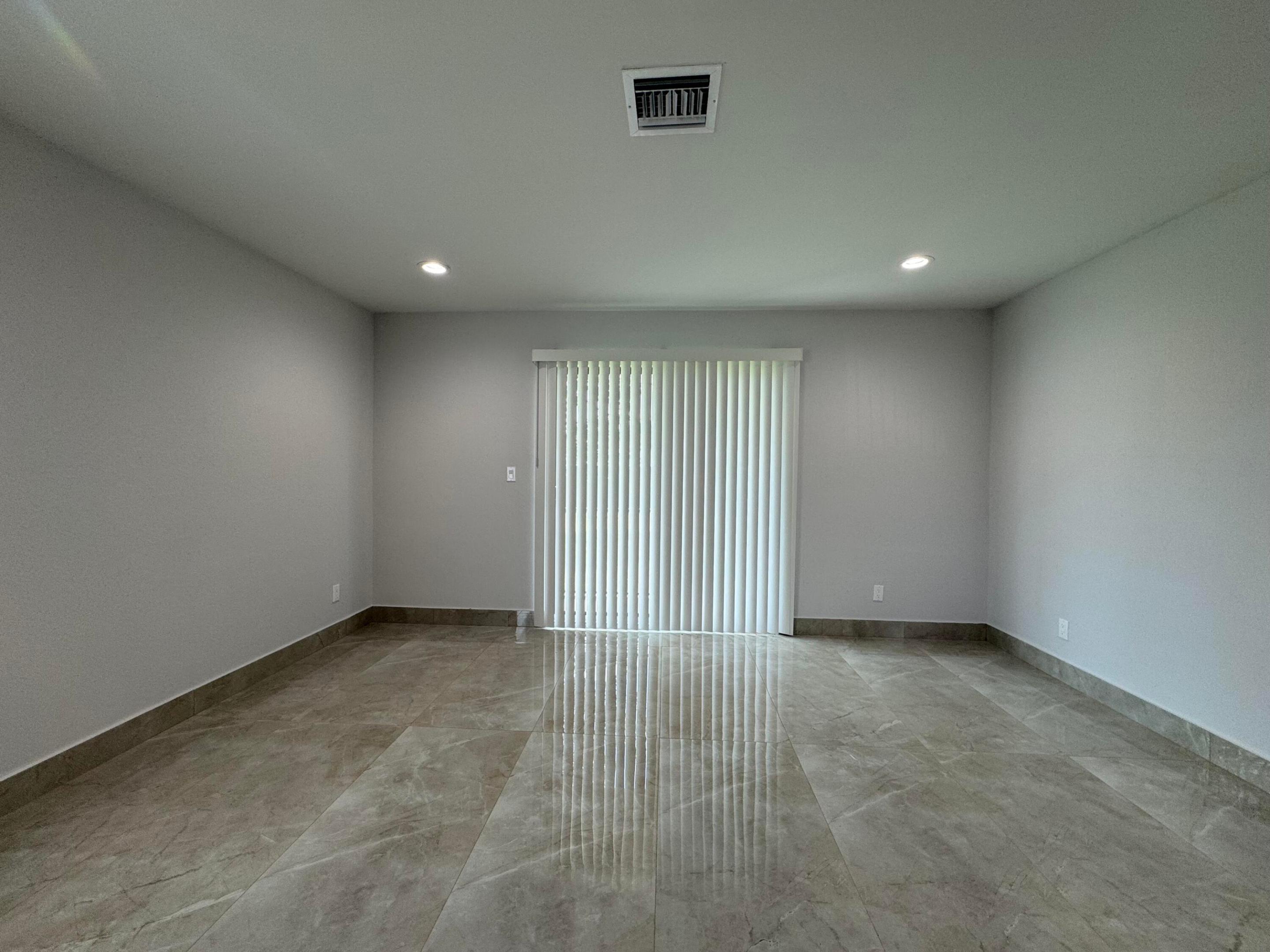 400 Ne 30th Street 2 Property Photo 19