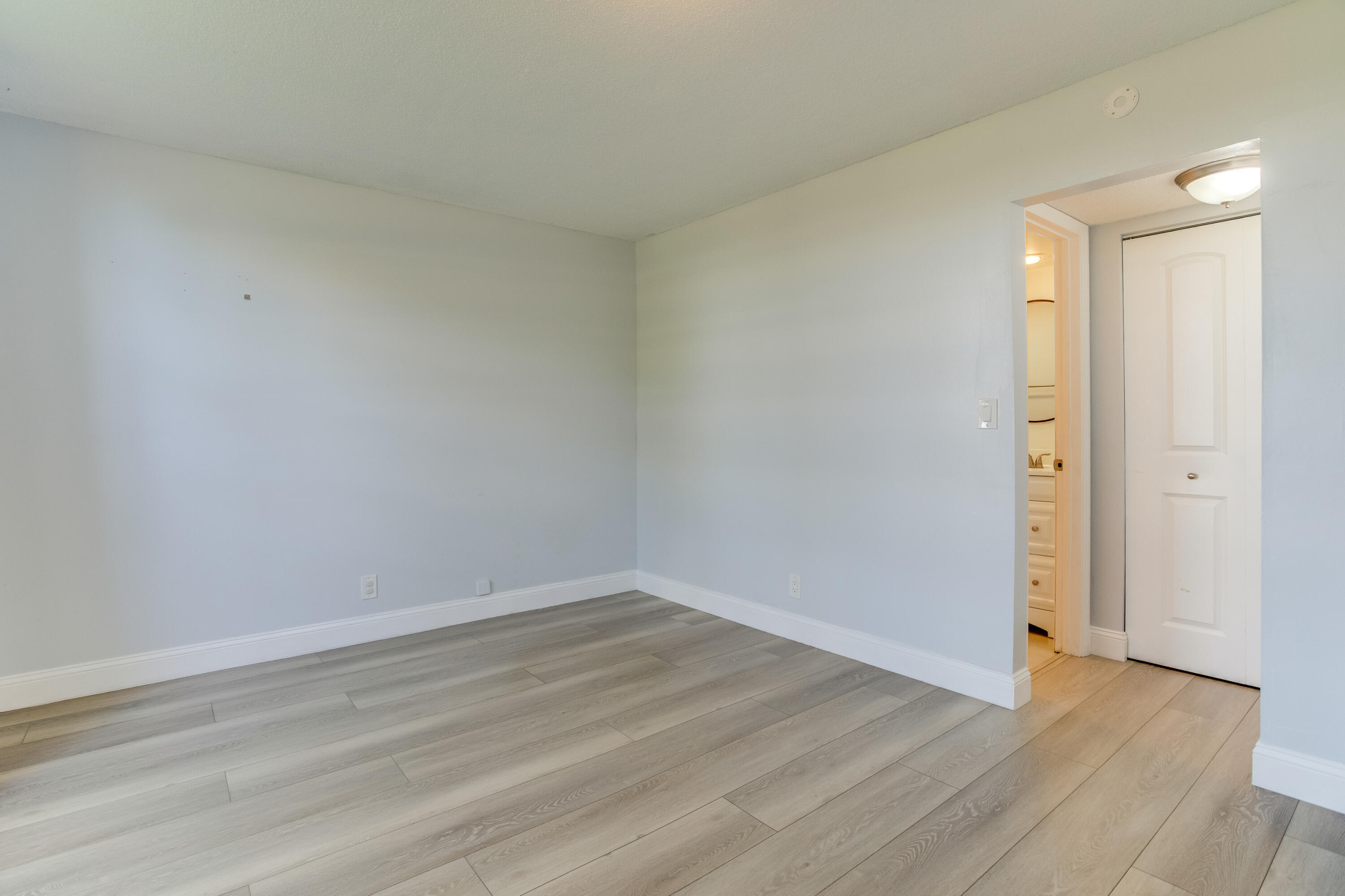 2651 S Course Drive 109 Property Photo 7